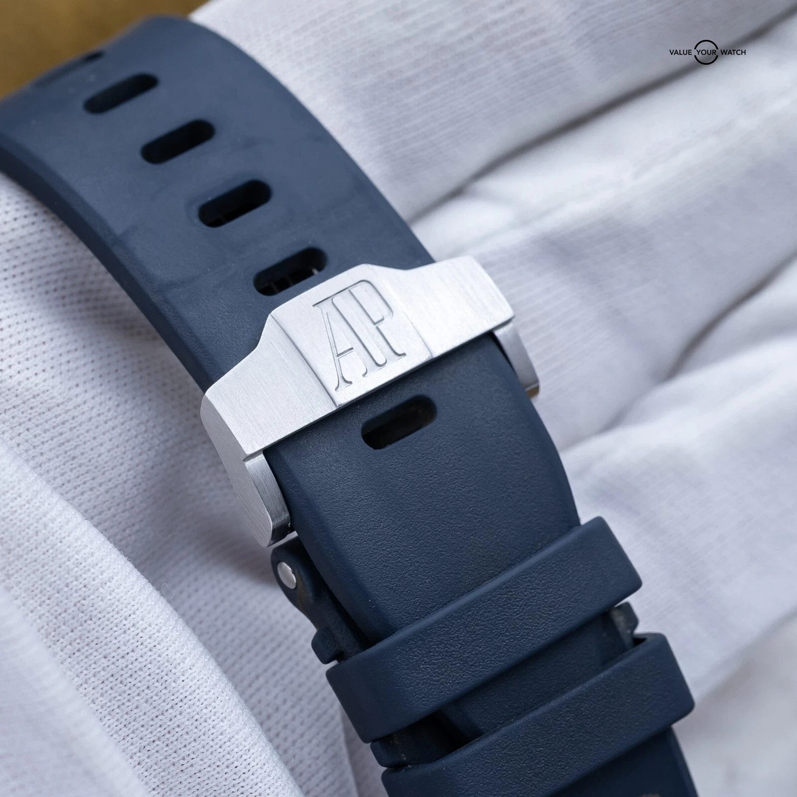 Audemars Piguet Royal Oak Offshore Chronograph 42mm Blue Dial 26471SR - Full Set - Image 11