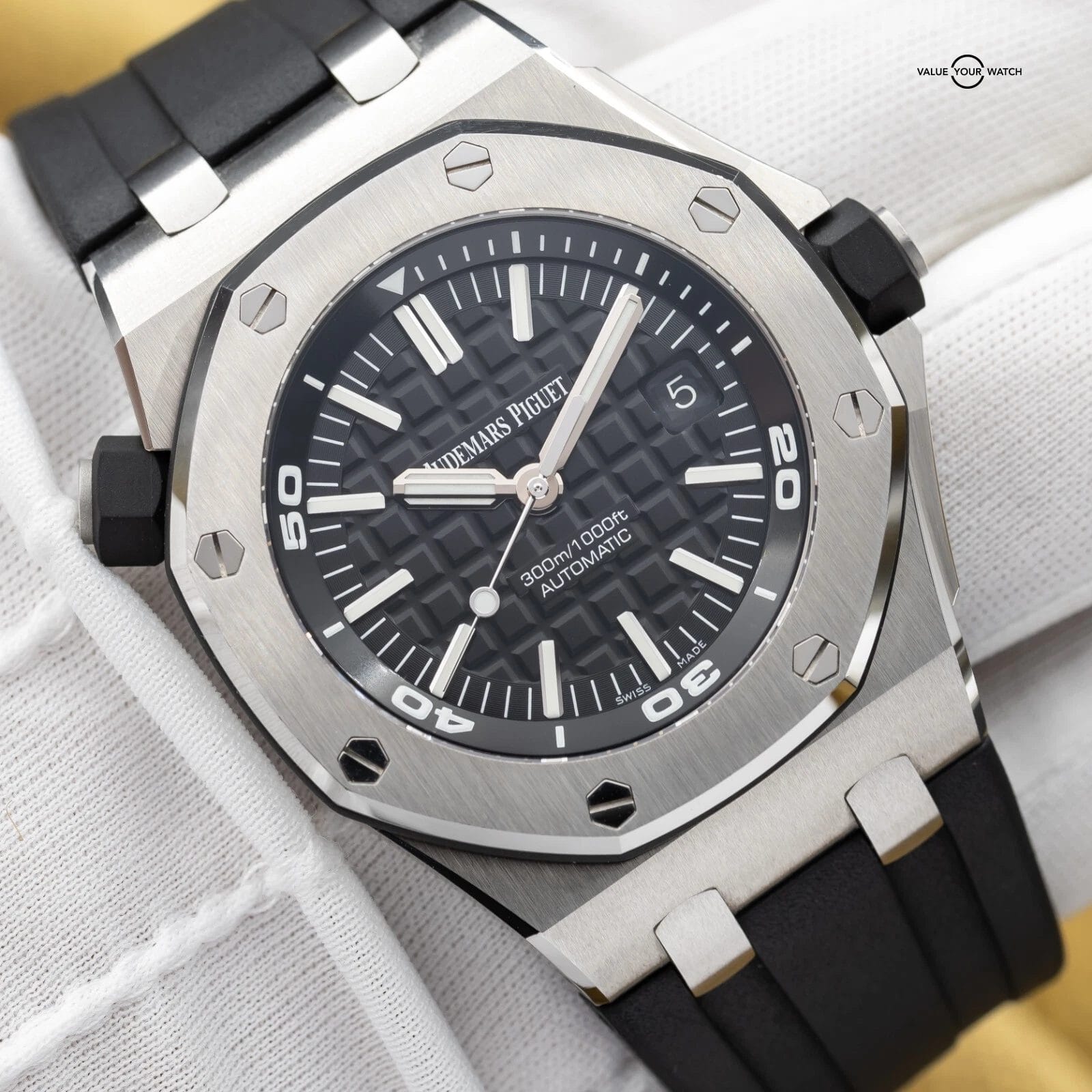 Audemars Piguet Royal Oak Offshore Diver 42mm Black Dial AP 15710ST - Full Set - Image 11