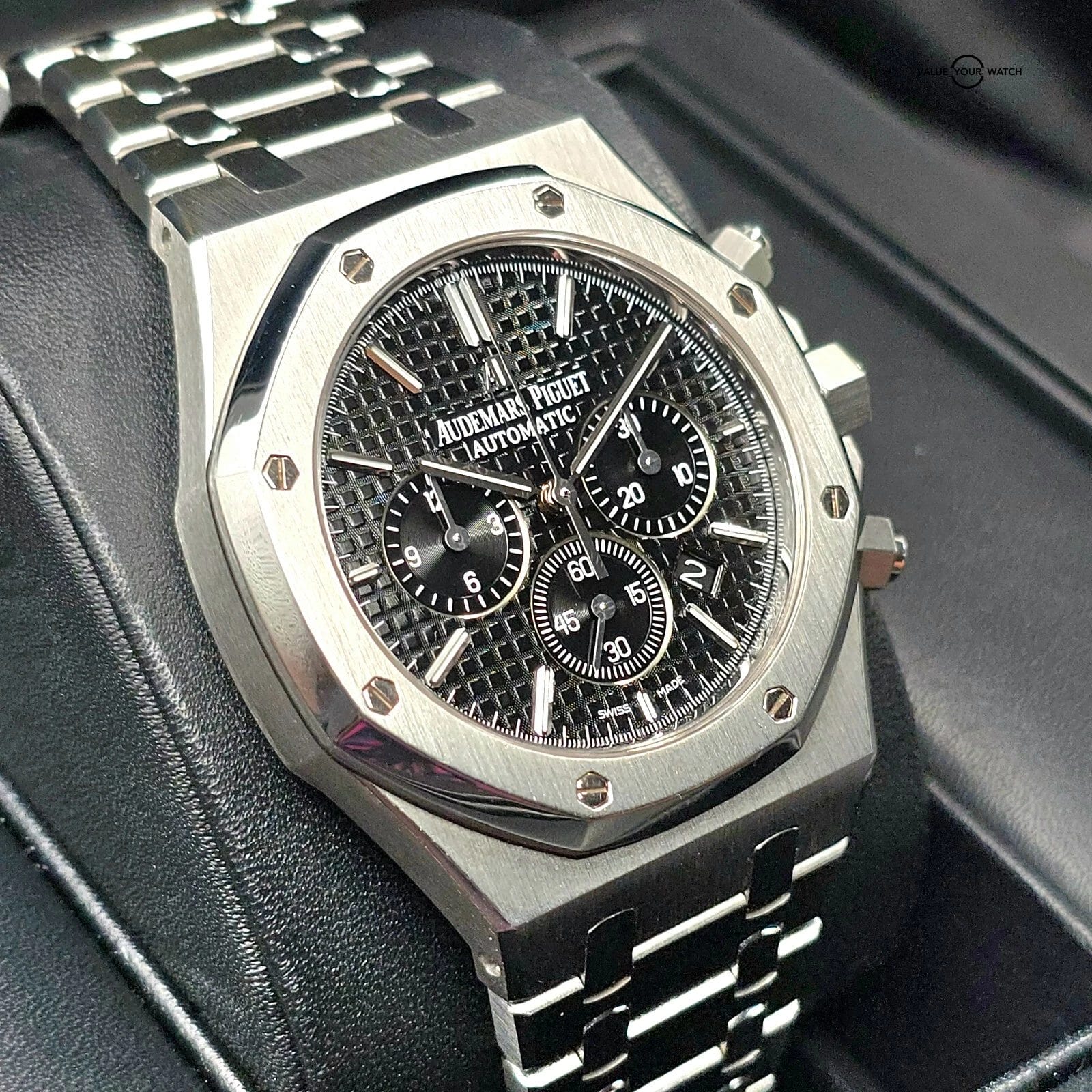 Audemars Piguet Royal Oak Chronograph 41mm in steel, black dial on bracelet - Image 4