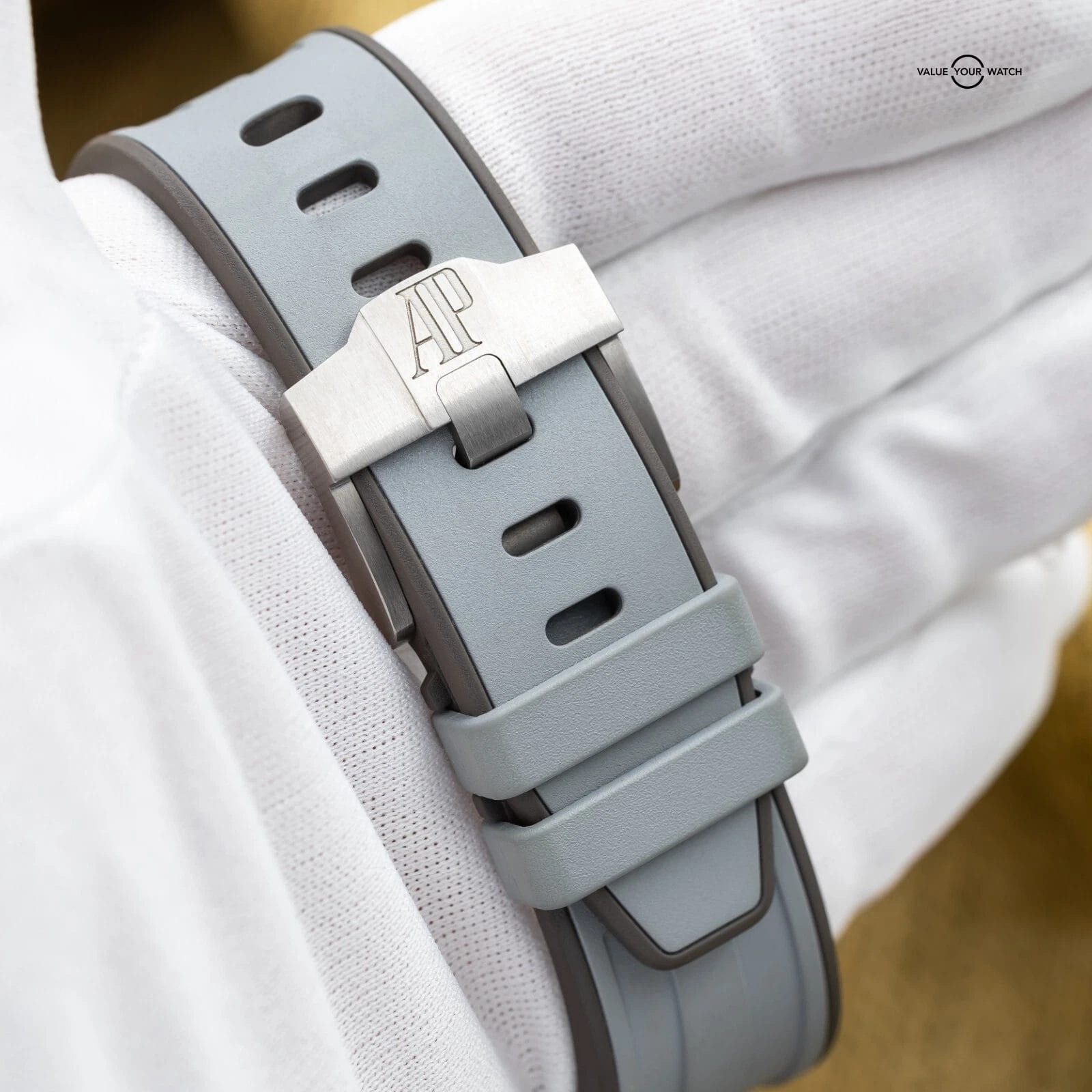 Audemars Piguet Royal Oak Offshore 42mm AP Ghost Titanium - 26470IO Full Set - Image 12