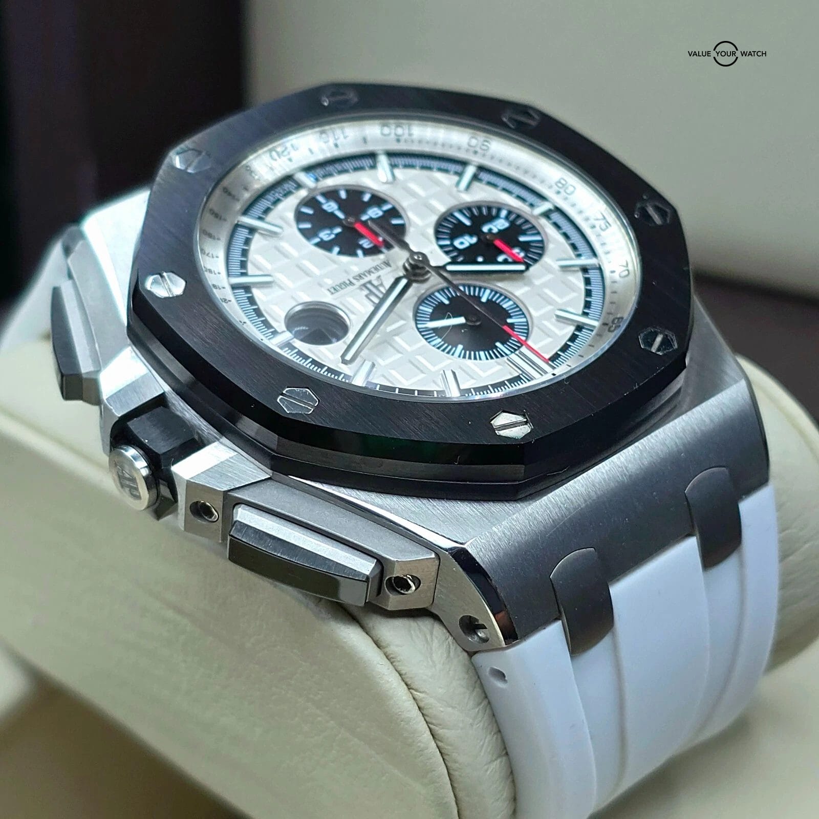 Audemars Piguet Royal Oak Offshore Panda Steel and Ceramic, 44mm full Set! 26400 - Image 8