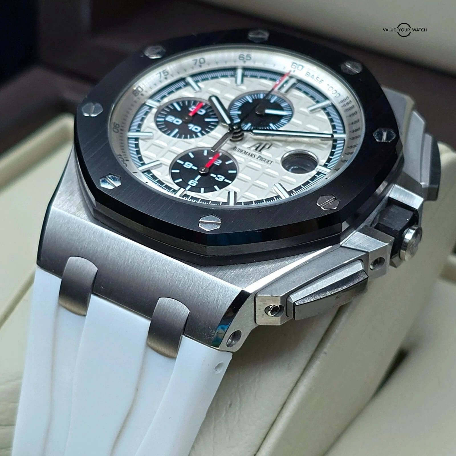 Audemars Piguet Royal Oak Offshore Panda Steel and Ceramic, 44mm full Set! 26400 - Image 9