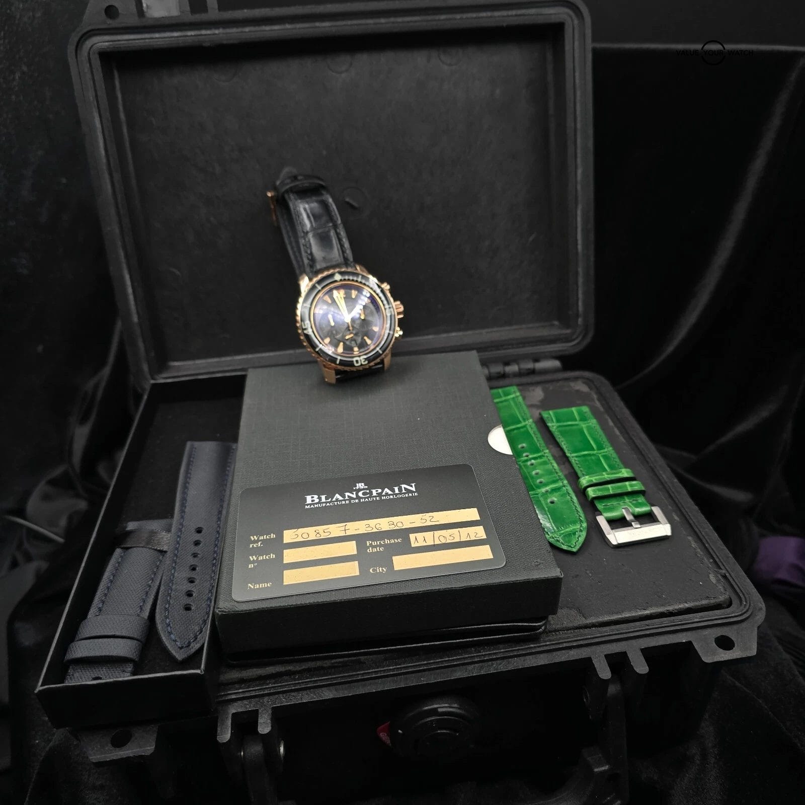 Blancpain Fifty Fathoms Flyback Chronograph 18k Gold, 45mm full set extra straps - Image 3