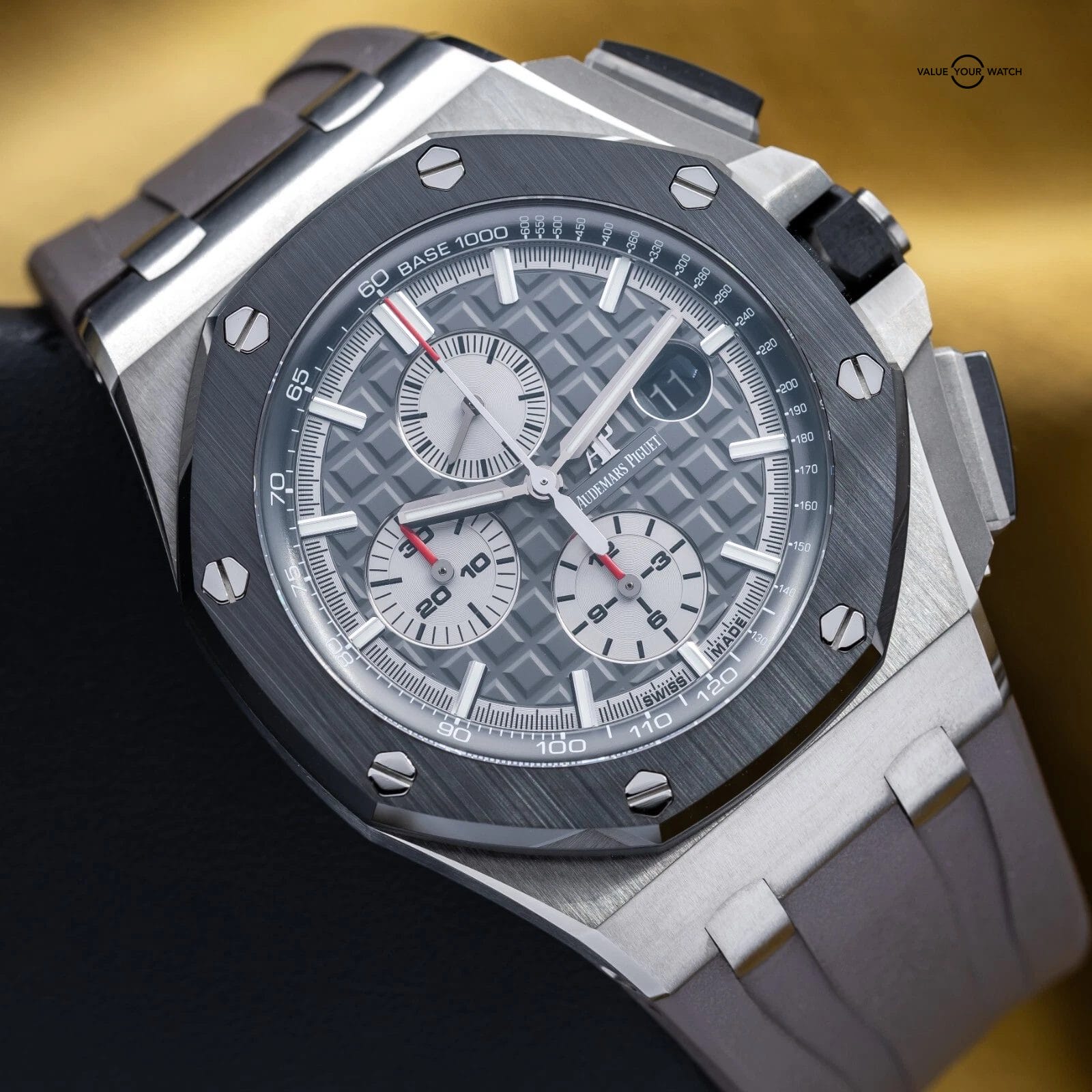 Audemars Piguet Royal Oak Offshore Chronograph 44mm AP 26400io - Complete Set - Image 3