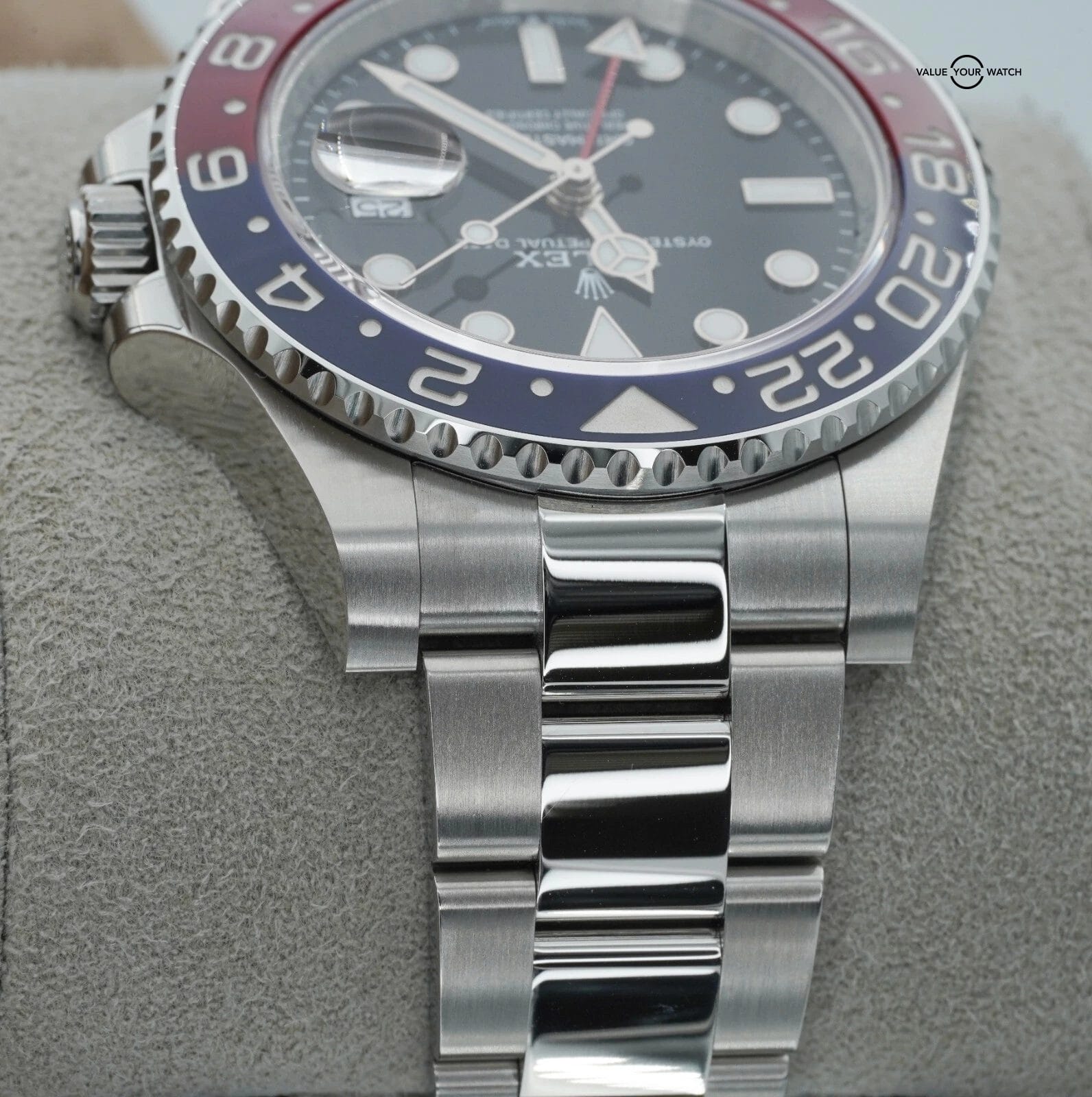 2025 Rolex GMT Master II Pepsi Oyster 126710BLRO BOXES/PAPERS! - Image 9
