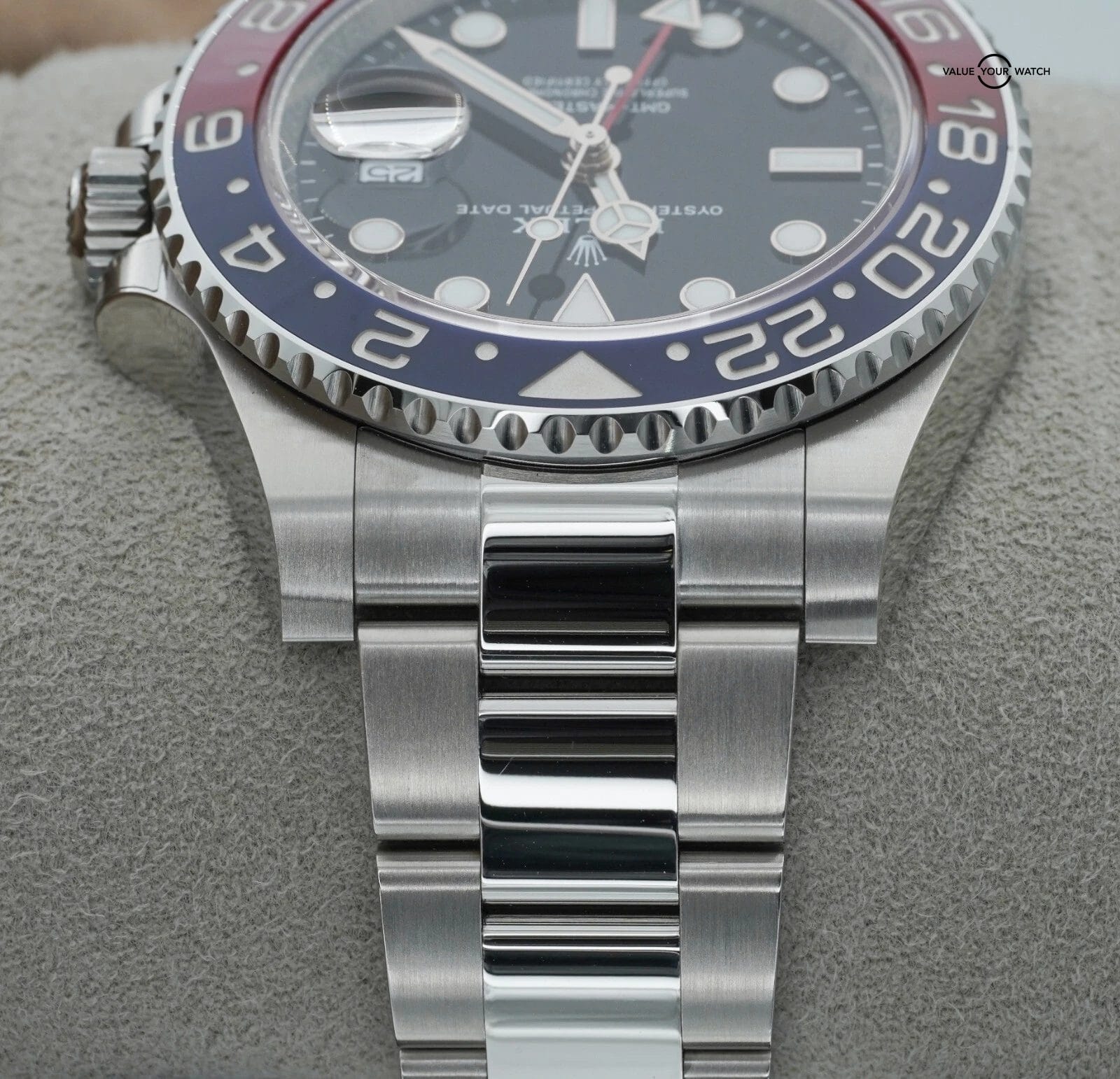 2025 Rolex GMT Master II Pepsi Oyster 126710BLRO BOXES/PAPERS! - Image 14