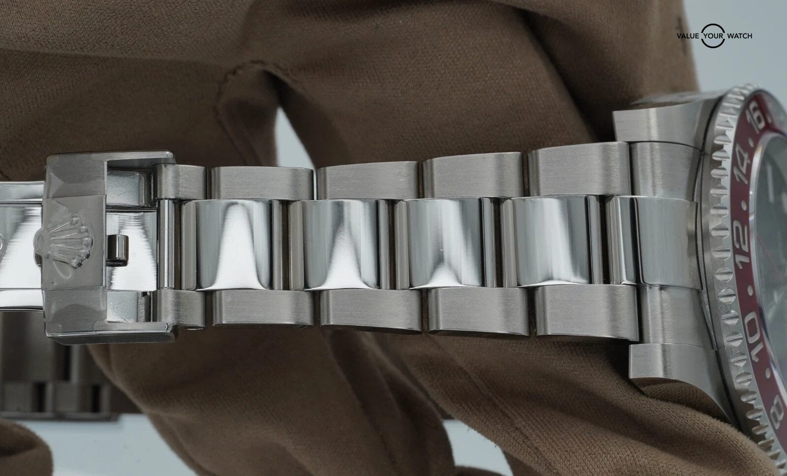 2025 Rolex GMT Master II Pepsi Oyster 126710BLRO BOXES/PAPERS! - Image 16