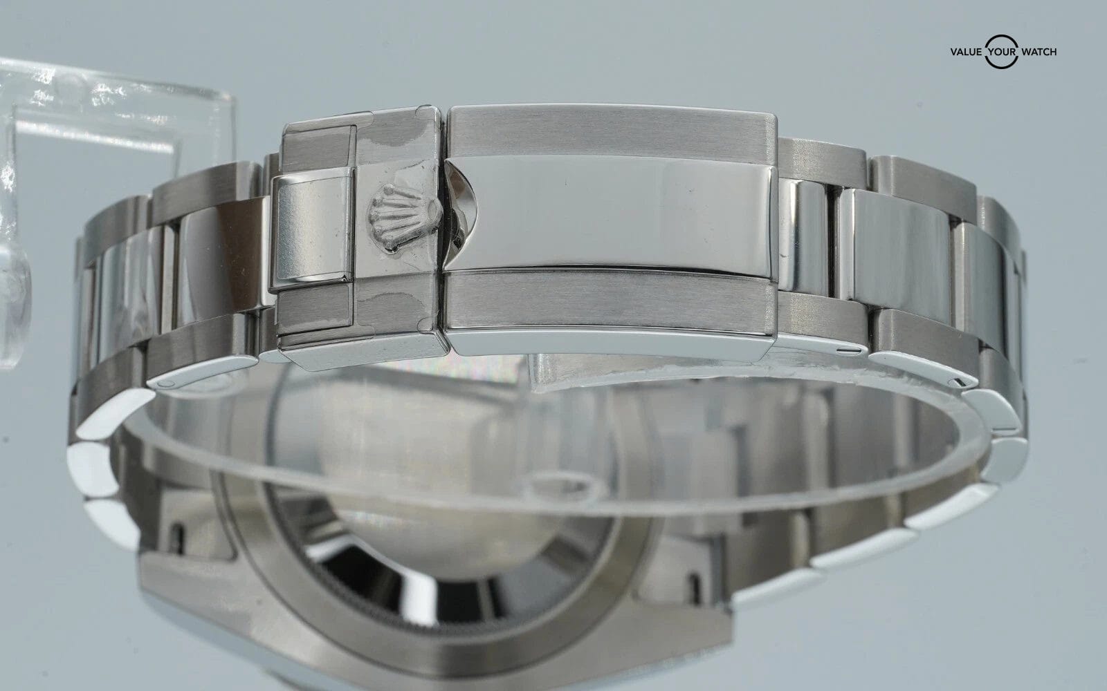 2025 Rolex GMT Master II Pepsi Oyster 126710BLRO BOXES/PAPERS! - Image 17