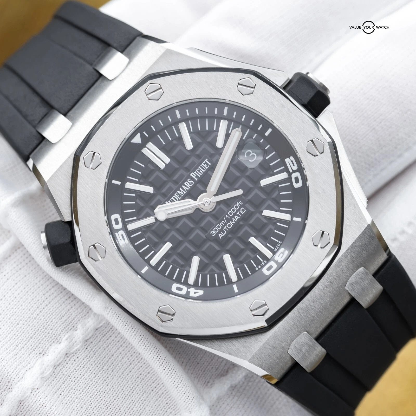 Audemars Piguet Royal Oak Offshore Diver 42mm Black Dial AP 15710ST - Full Set - Image 4