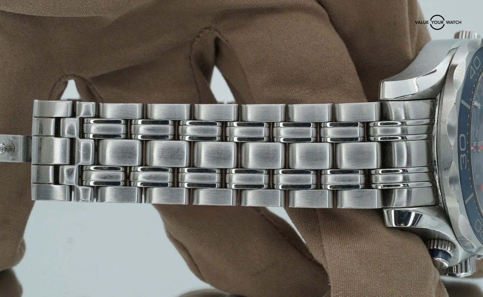 Omega Seamaster 300M Co-Axial 44mm Chronograph 212.30.44.50.03.001! - Image 17