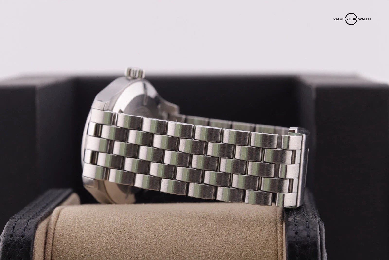 IWC Pilot's Watch Mark XVIII 40mm Black Dial IW327015 Box & Papers - Image 3