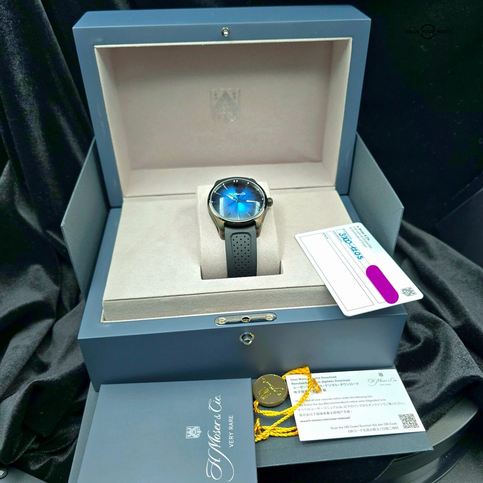 H. Moser & Cie. Pioneer Blue Fume, 43mm steel Black DLC, brand new full set! - Image 3