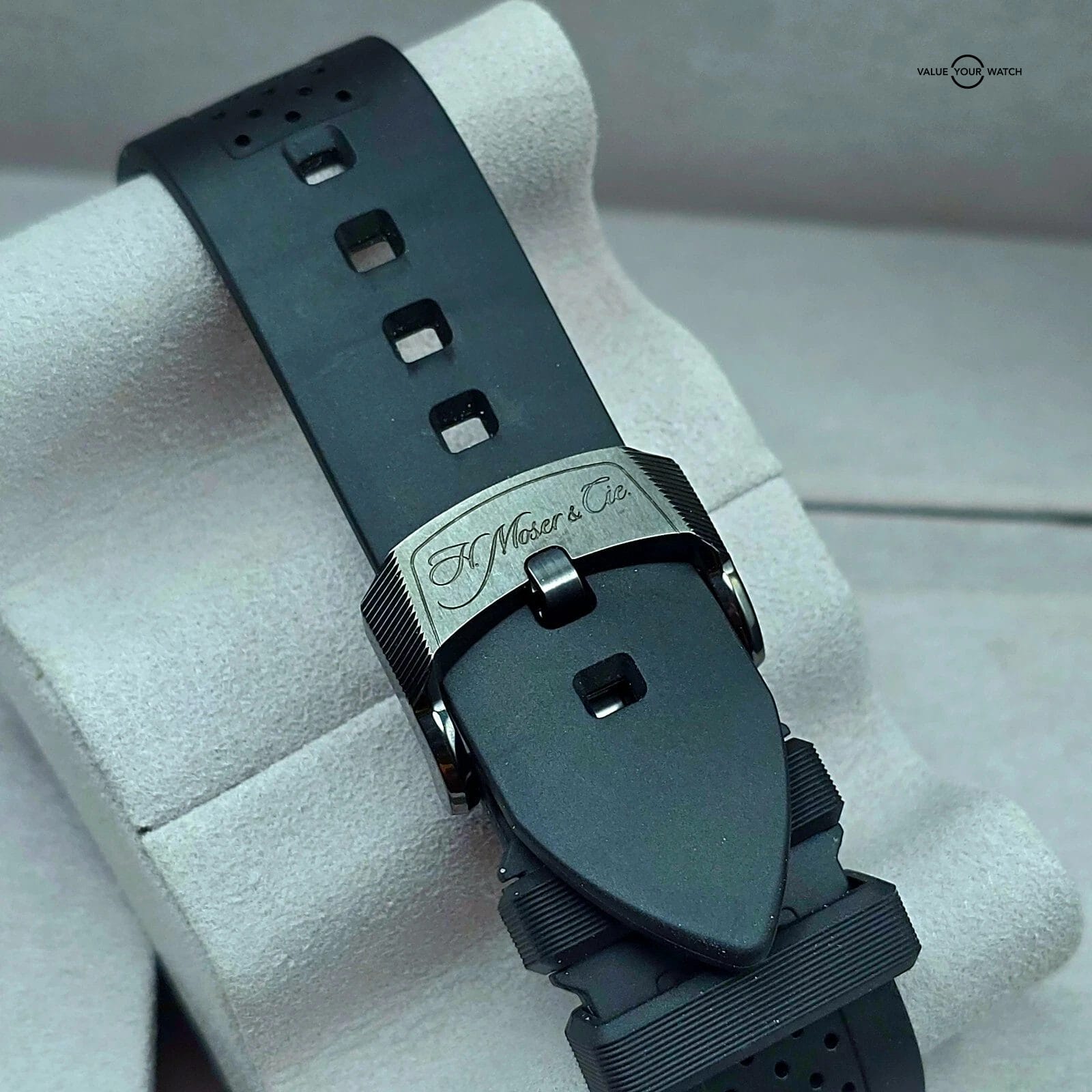 H. Moser & Cie. Pioneer Blue Fume, 43mm steel Black DLC, brand new full set! - Image 5