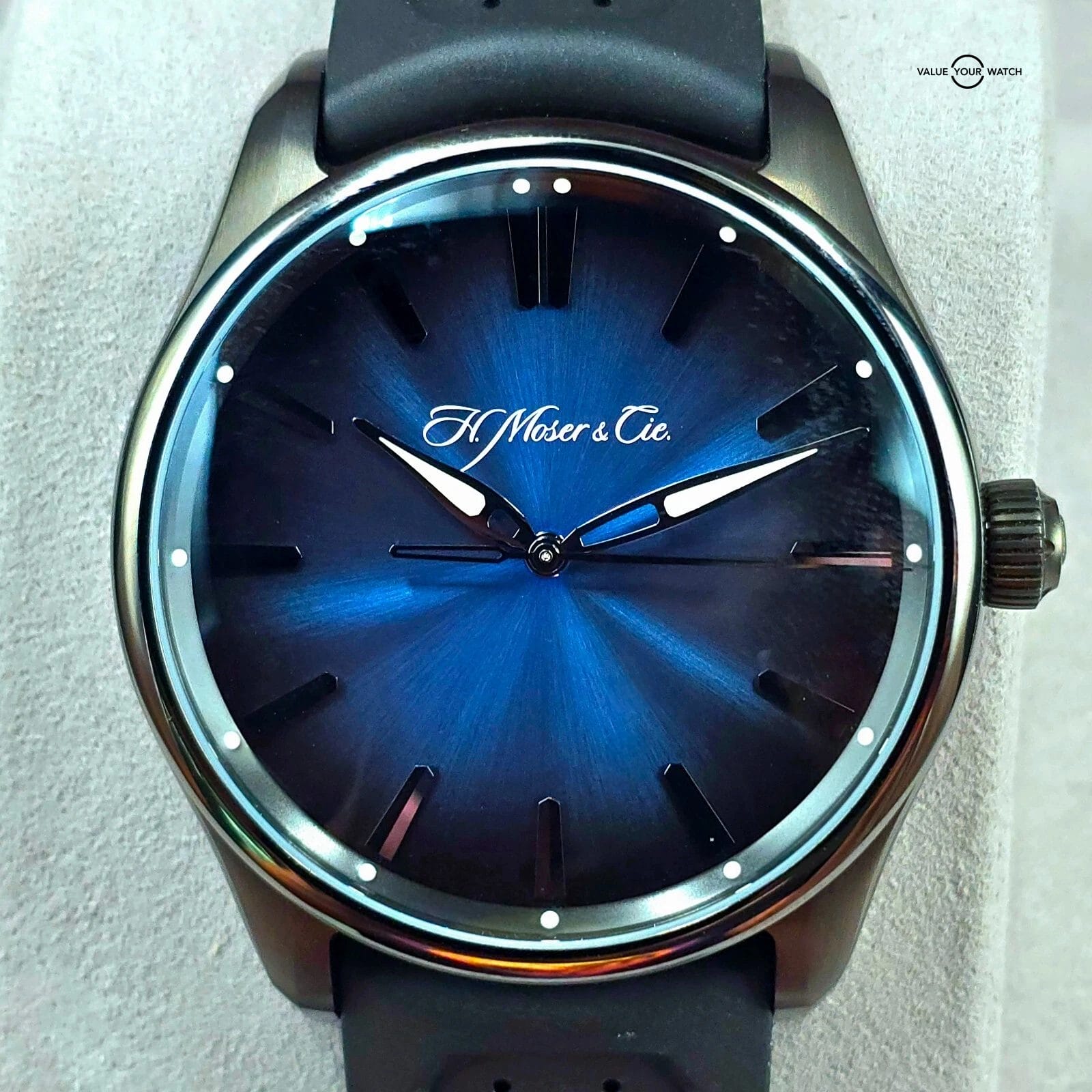 H. Moser & Cie. Pioneer Blue Fume, 43mm steel Black DLC, brand new full set!