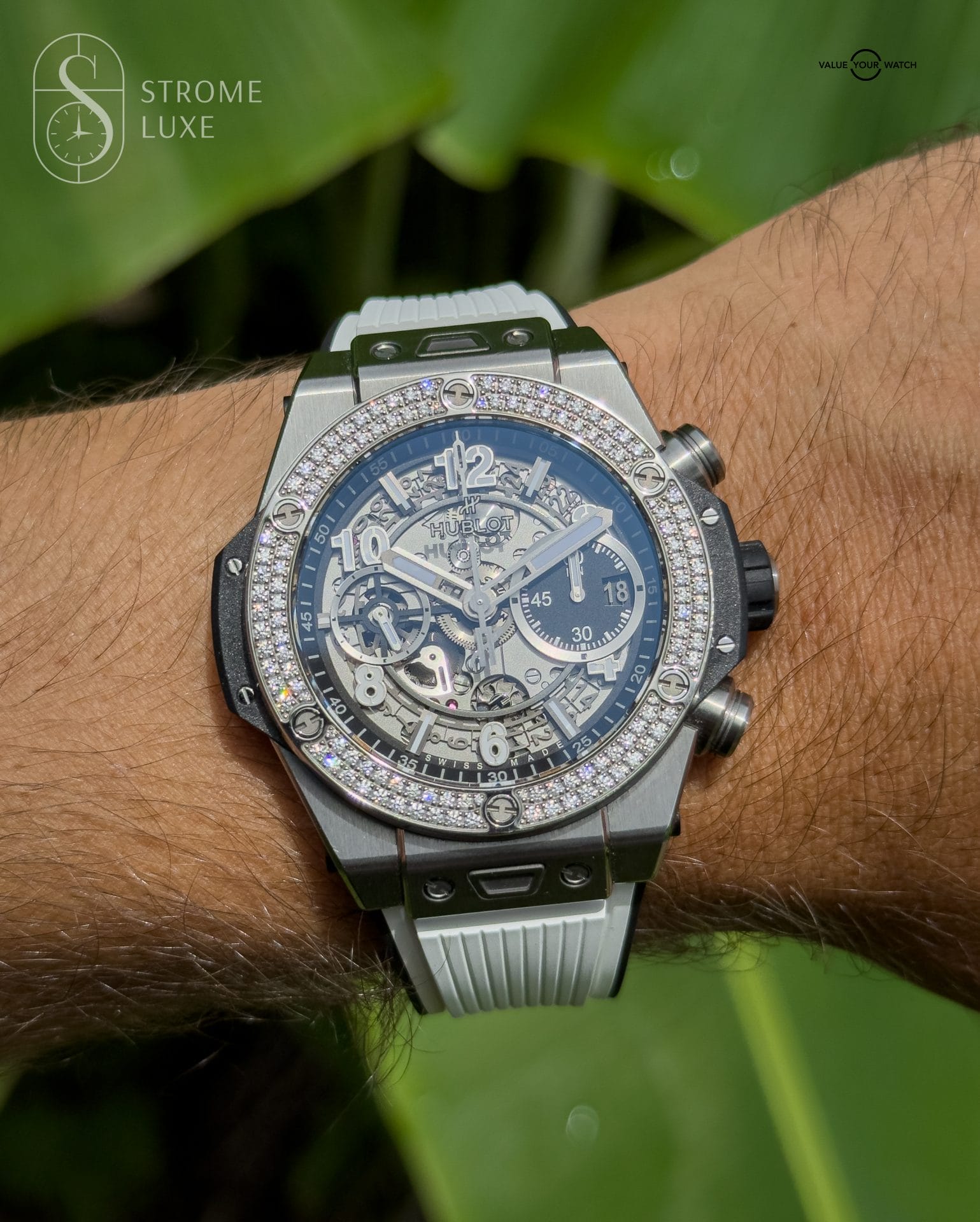 Hublot Big Bang Unico 42 Titanium 441.NX.1171.RX.1104 Factory Diamonds B&P w/ extra strap & travel pouch - Image 2