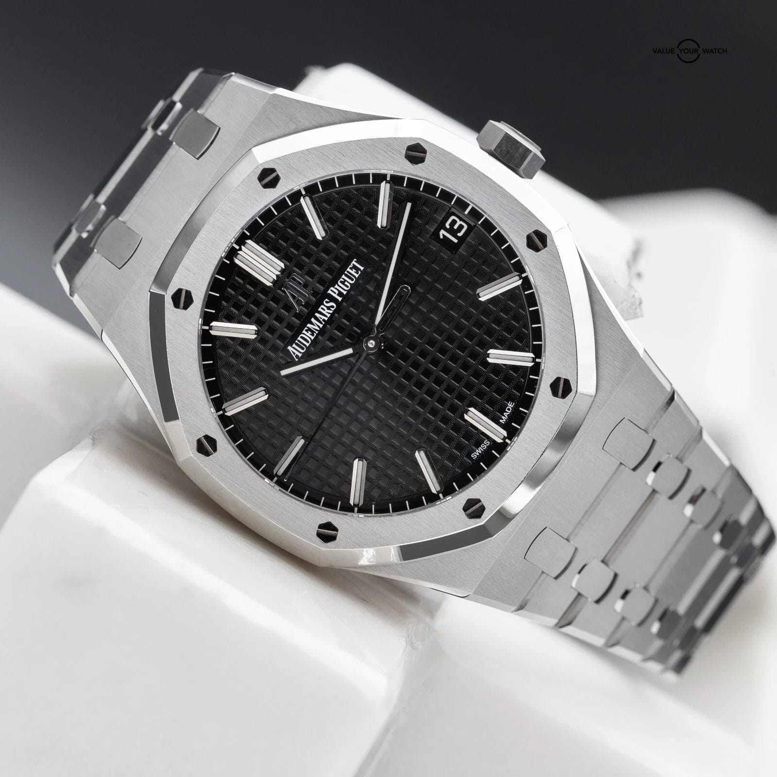 Audemars Piguet Royal Oak Automatic 41mm Black Dial 2020 - AP 15500st Full Set - Image 5