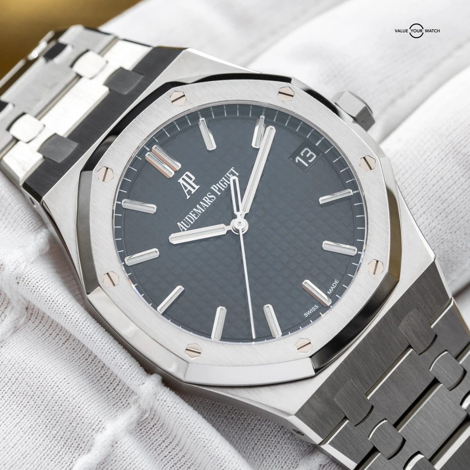 Audemars Piguet Royal Oak Automatic 41mm Black Dial 2020 - AP 15500st Full Set - Image 6