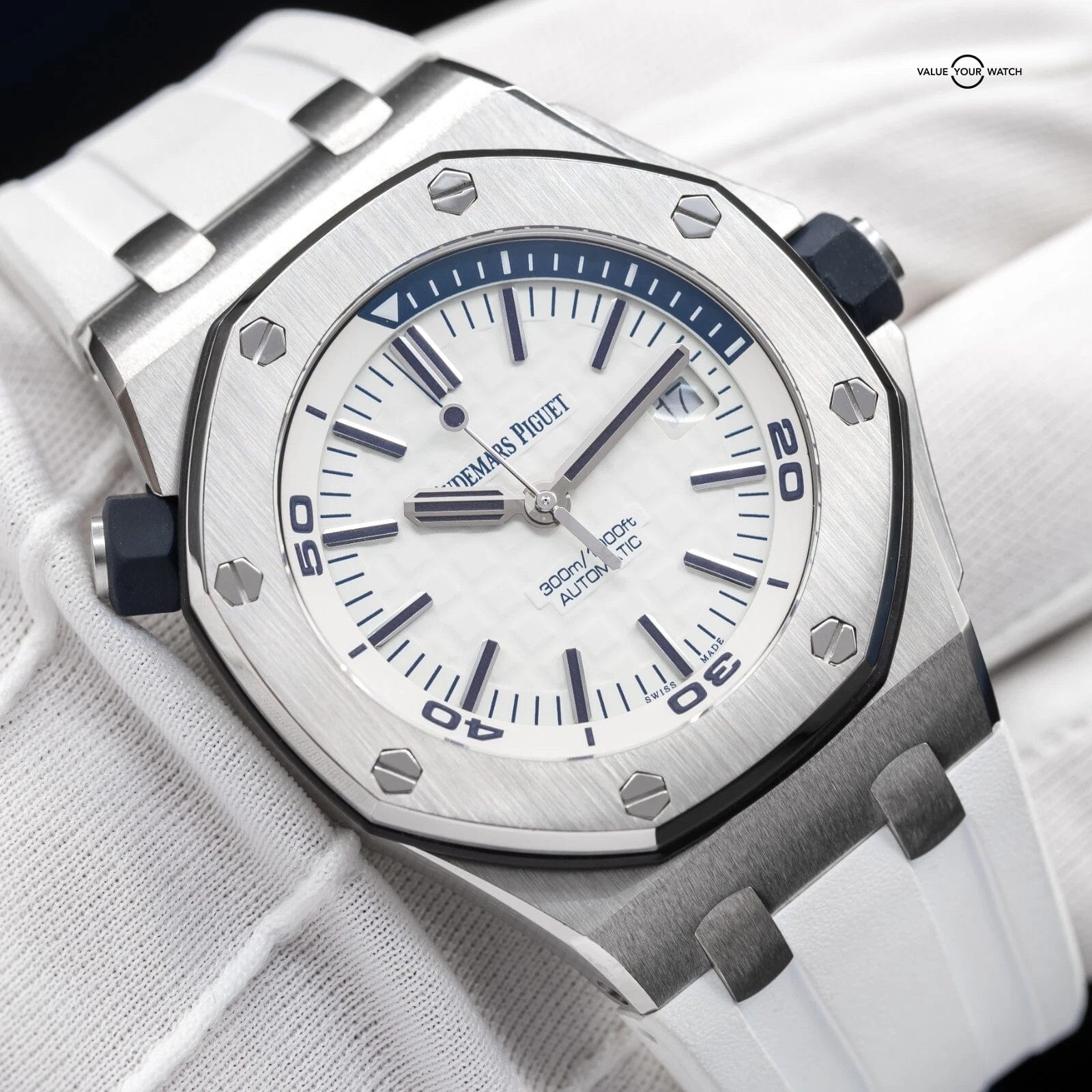 Audemars Piguet Royal Oak Offshore White Blue Accents Men's Diver Watch 15710ST - Image 4