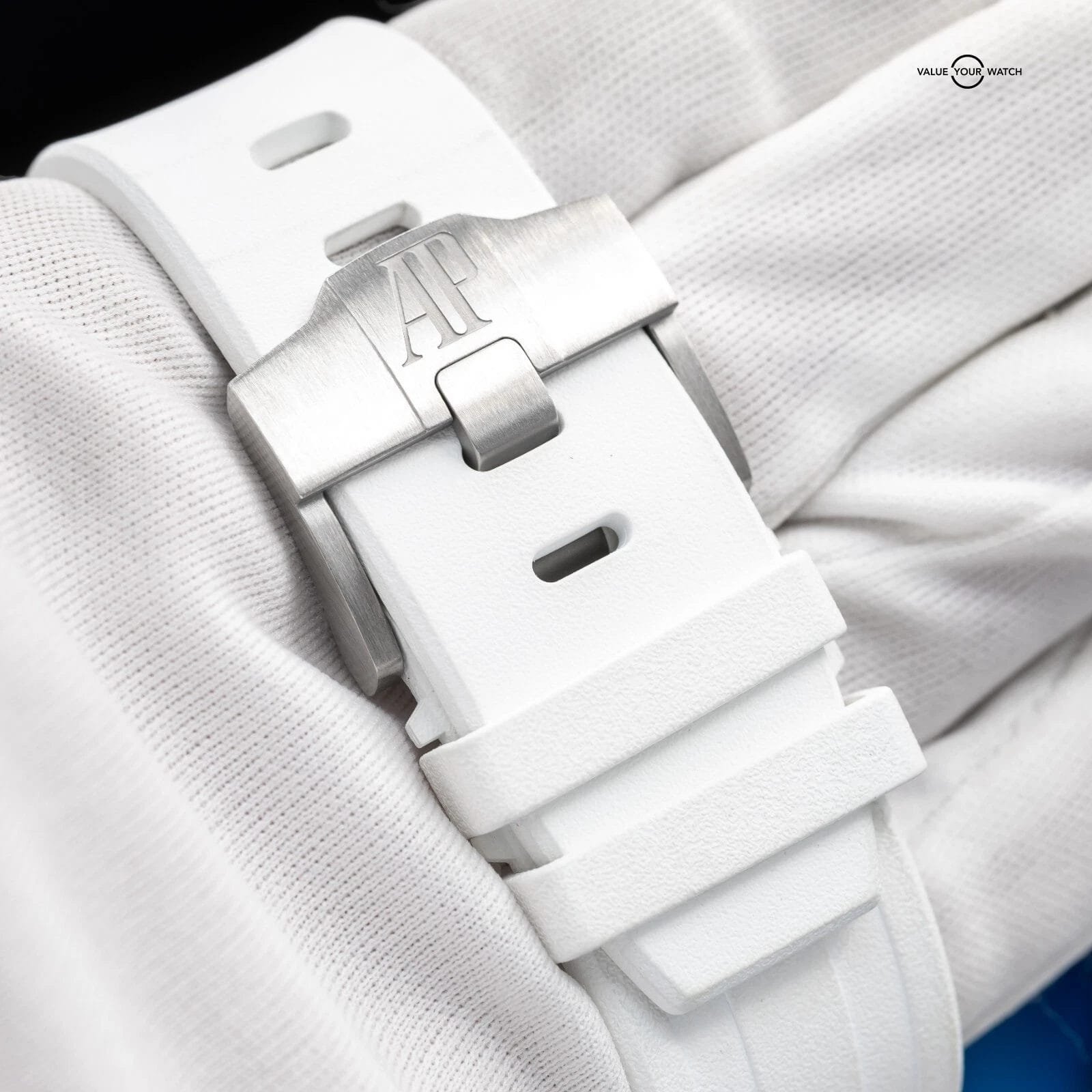 Audemars Piguet Royal Oak Offshore White Blue Accents Men's Diver Watch 15710ST - Image 6