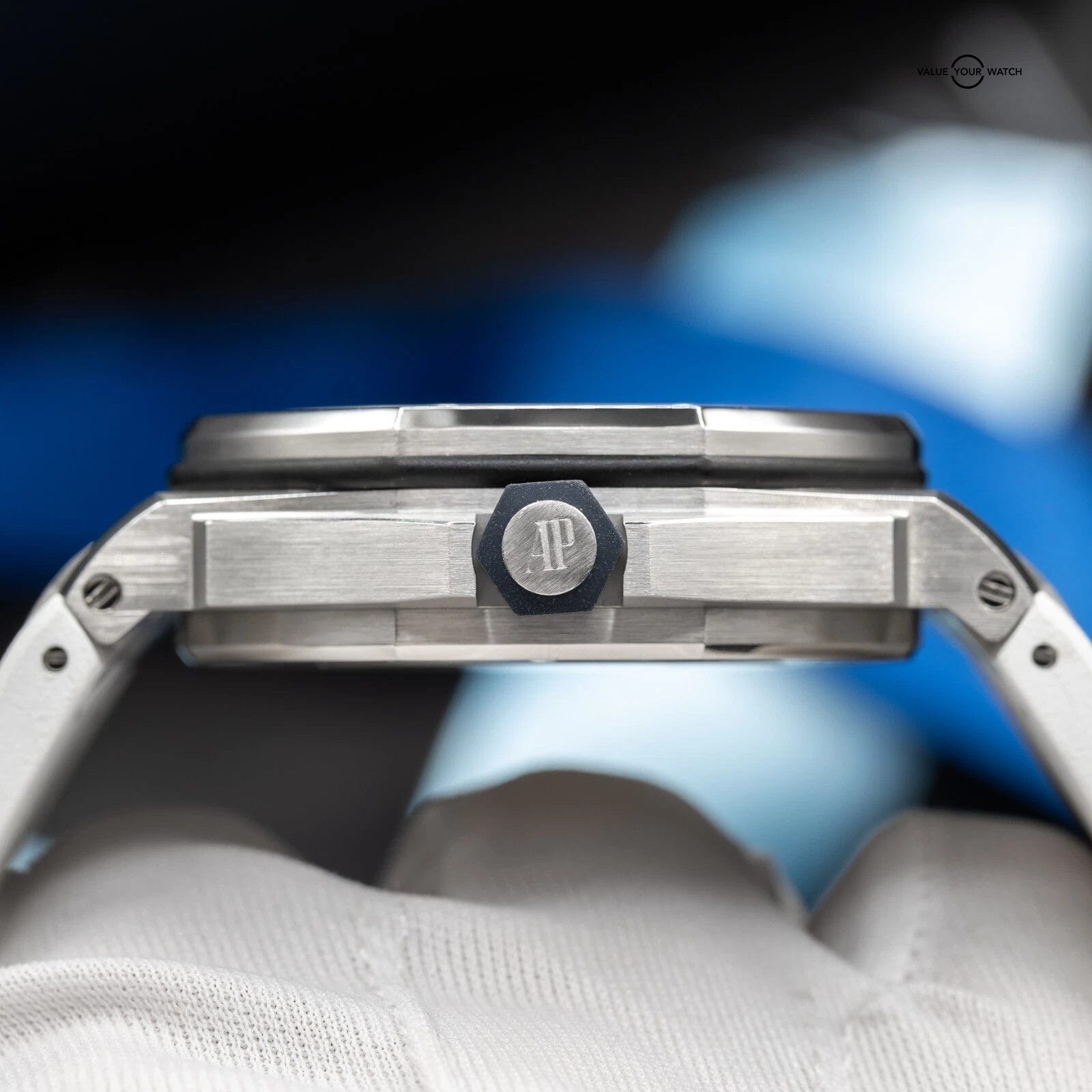 Audemars Piguet Royal Oak Offshore White Blue Accents Men's Diver Watch 15710ST - Image 13