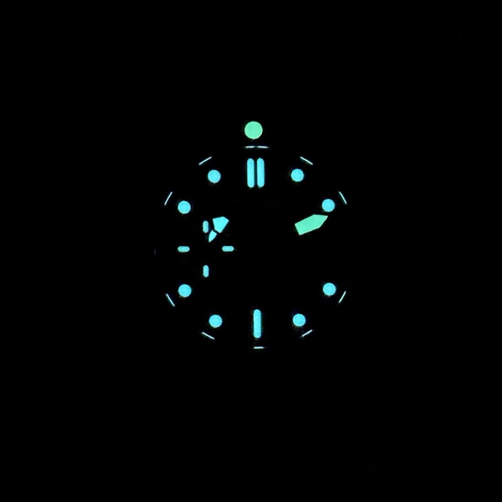 2023 Panerai Submersible Carbotech Black w/ Blue 42mm PAM00960 - Excellent! - Image 2