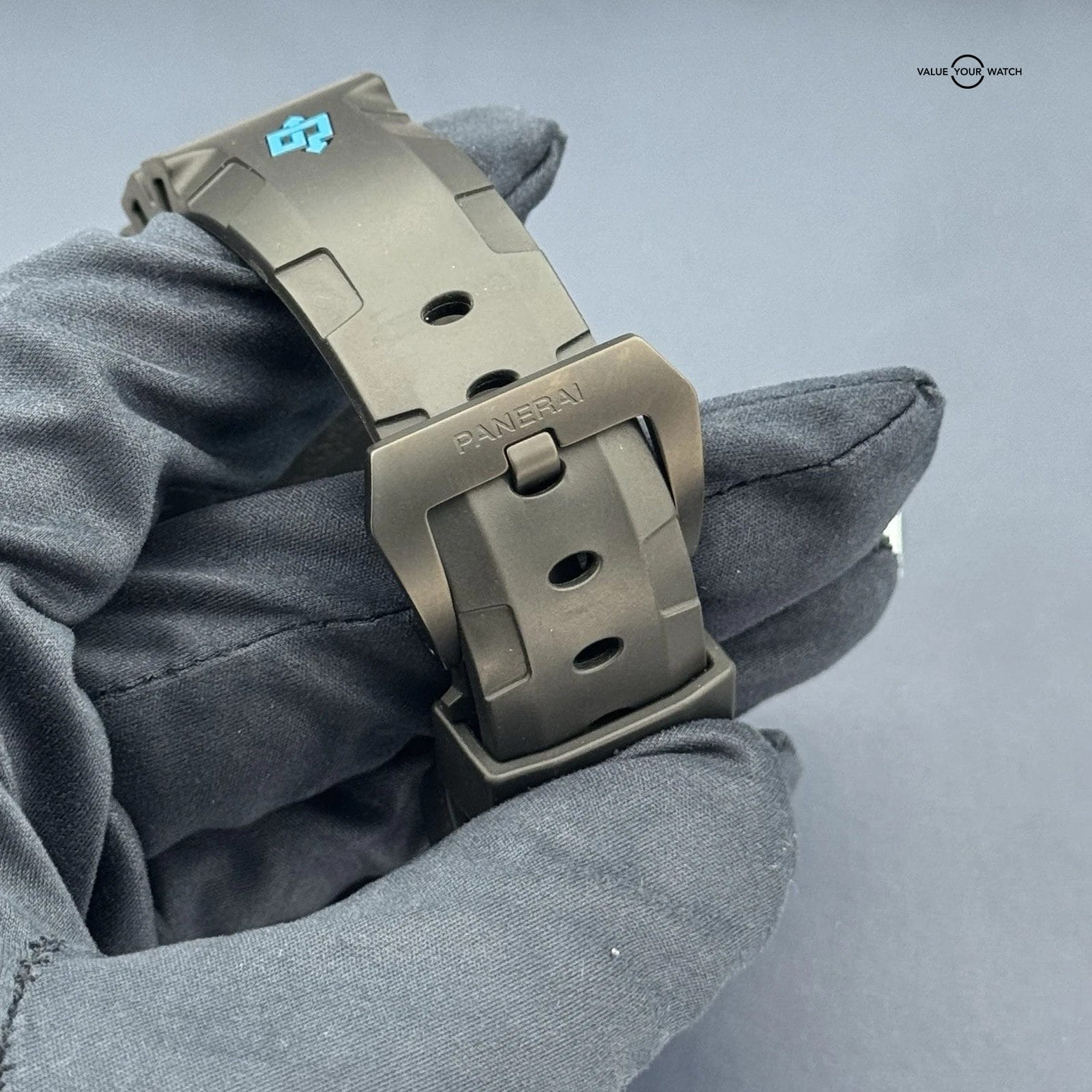 2023 Panerai Submersible Carbotech Black w/ Blue 42mm PAM00960 - Excellent! - Image 3