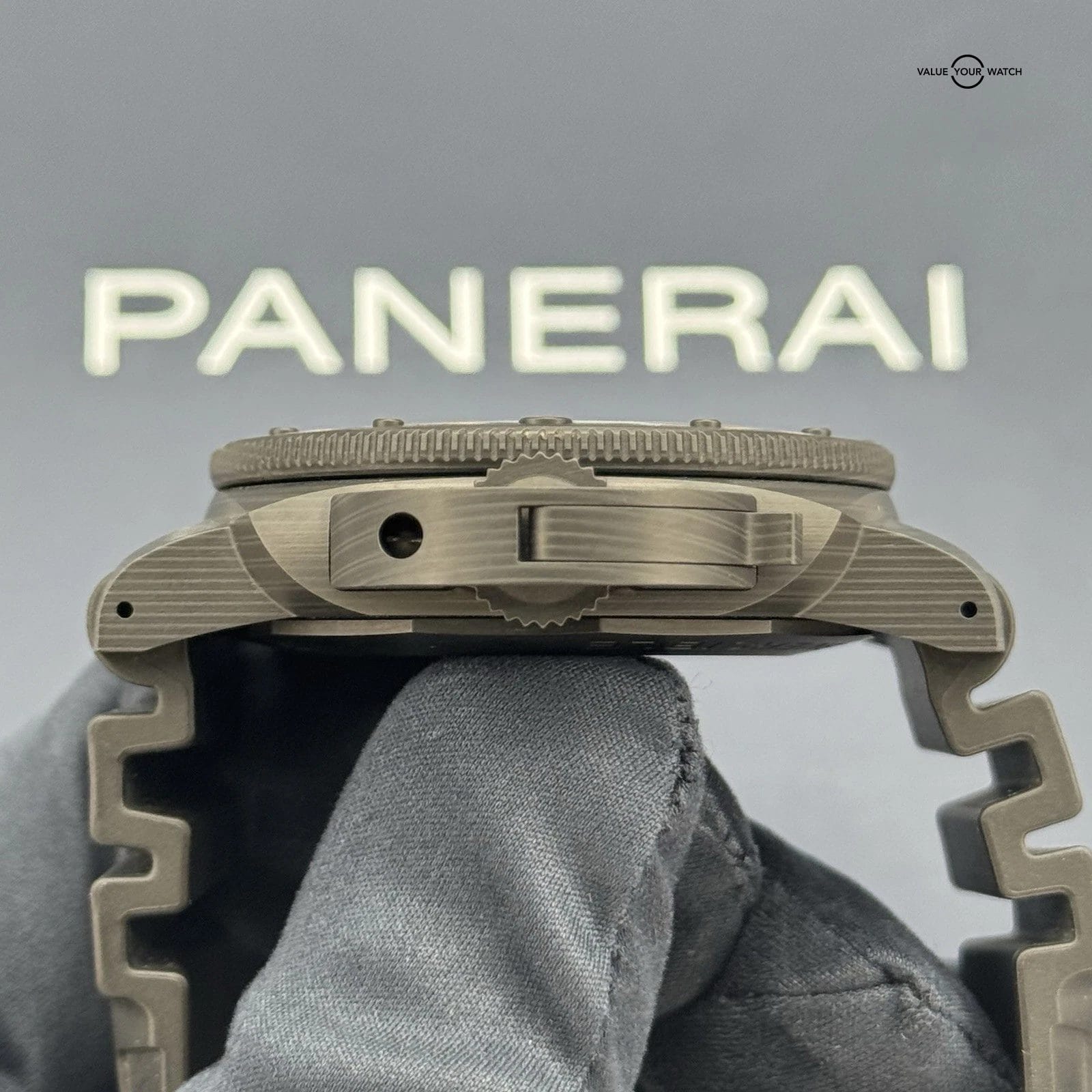 2023 Panerai Submersible Carbotech Black w/ Blue 42mm PAM00960 - Excellent! - Image 8