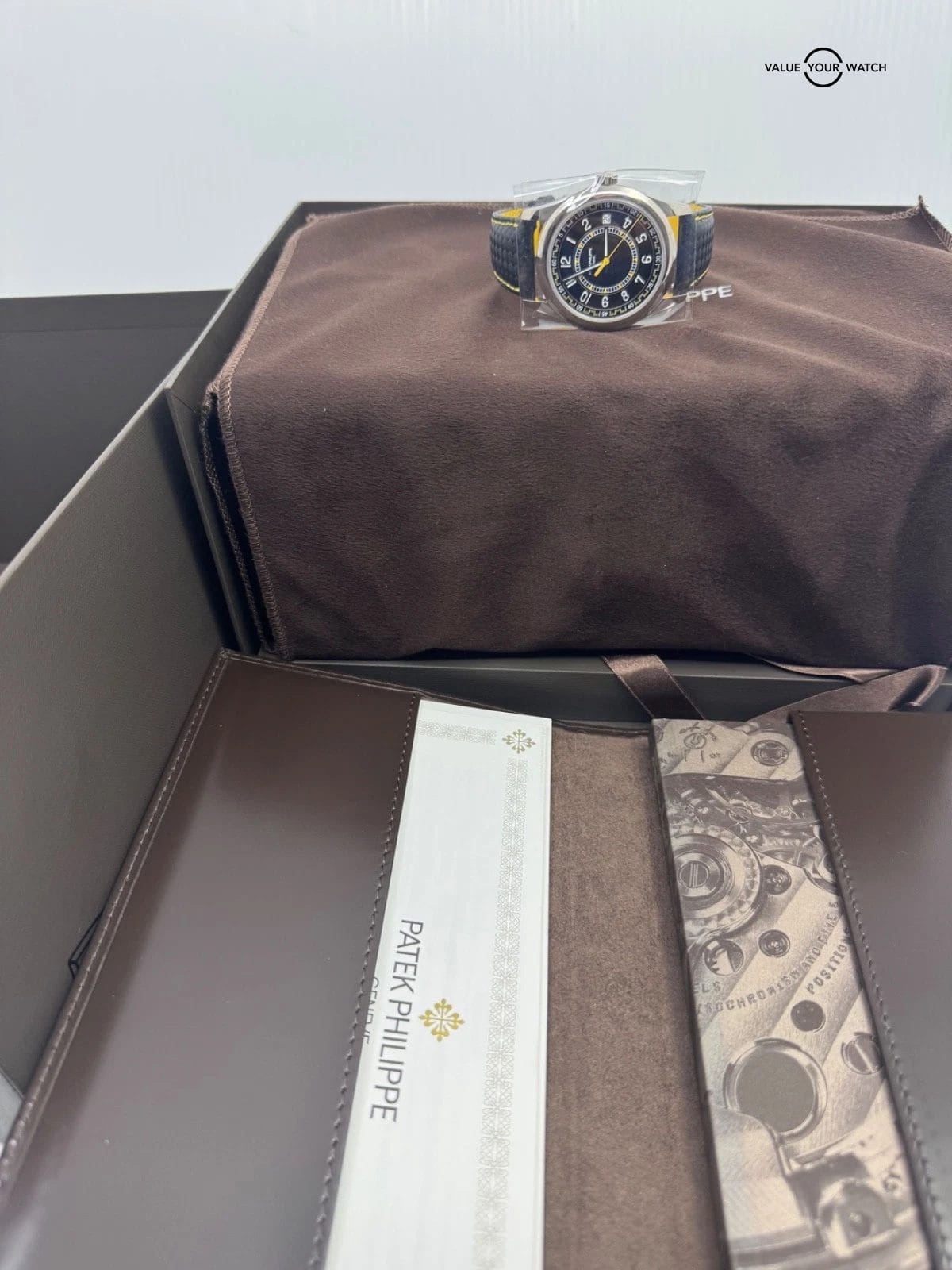 Unworn 2024 Patek Philippe Calatrava 40mm 6007G-001 White Gold Black Dial Yellow - Image 2