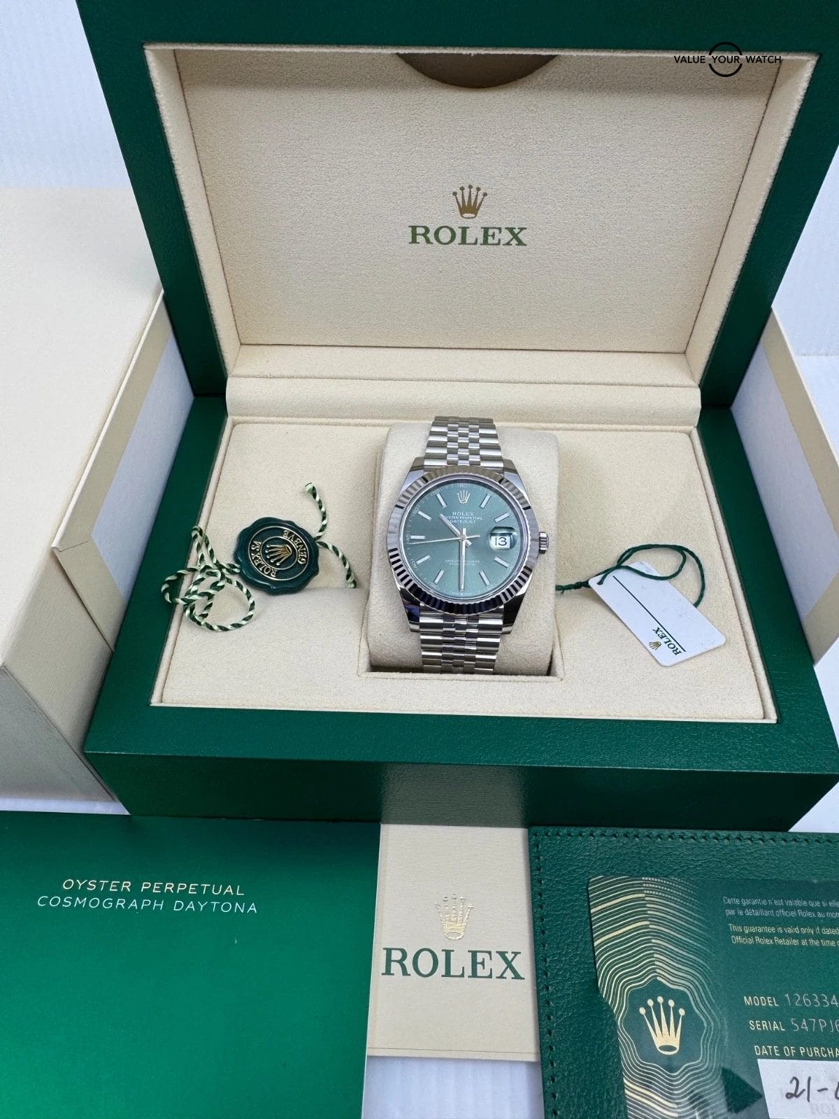 2023 MINT Green Dial Fluted Jubilee Rolex Date Just 41mm Fluted Mint 126334