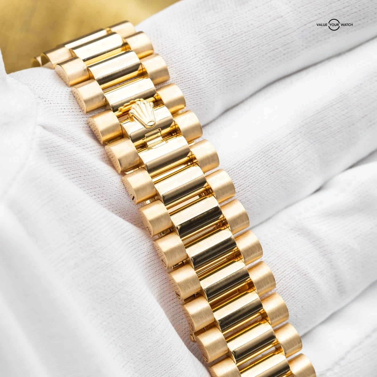 2025 Rolex Day-Date 40 18kt Yellow Gold Black Dial President 228238 - Full Set - Image 15