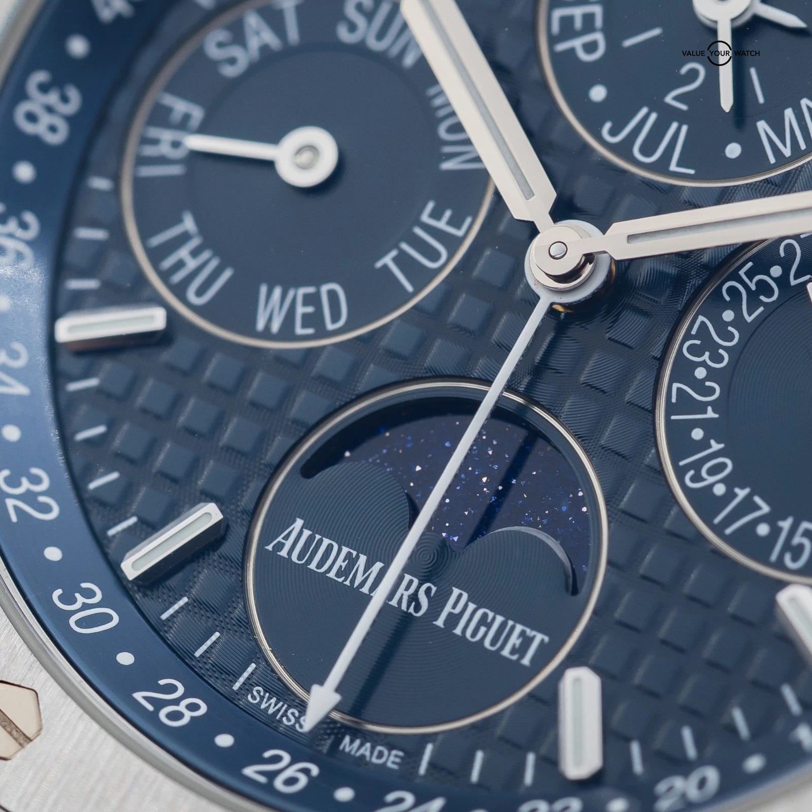 Audemars Piguet Royal Oak Perpetual Calendar 41mm Blue Dial AP Quantieme 26574ST - Image 11
