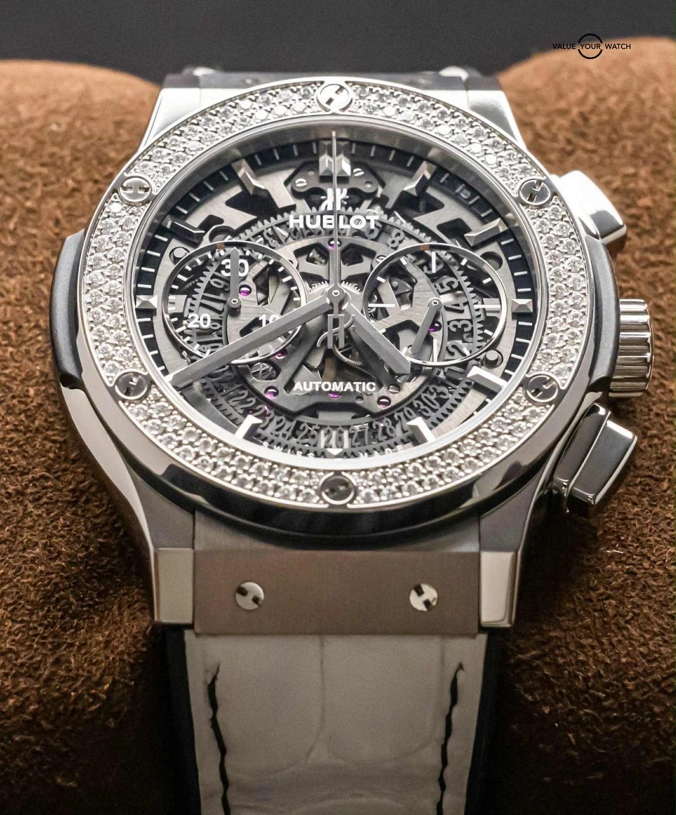 Hublot Classic Fusion Aerofusion Titanium Diamonds 45 mm 525.NX.0170.LR.1104 - Image 6