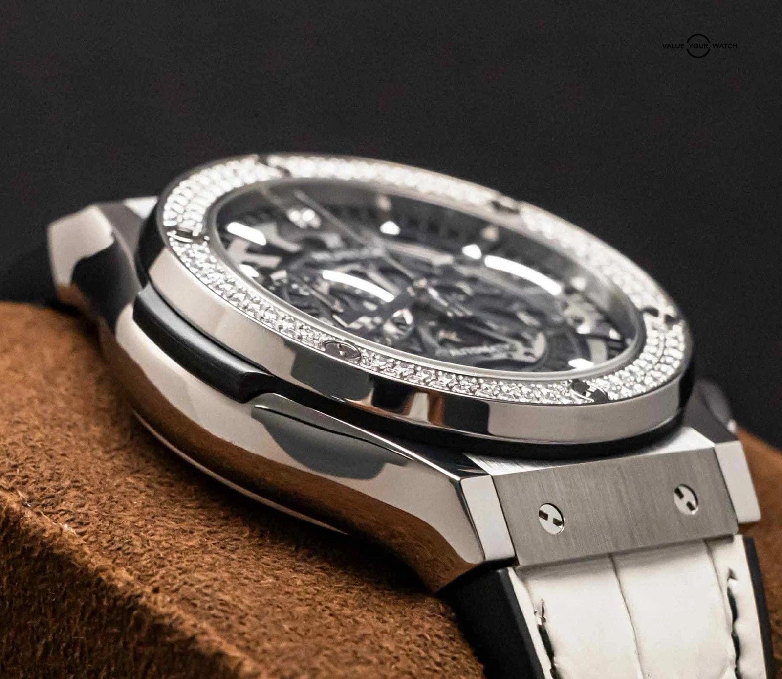 Hublot Classic Fusion Aerofusion Titanium Diamonds 45 mm 525.NX.0170.LR.1104 - Image 10