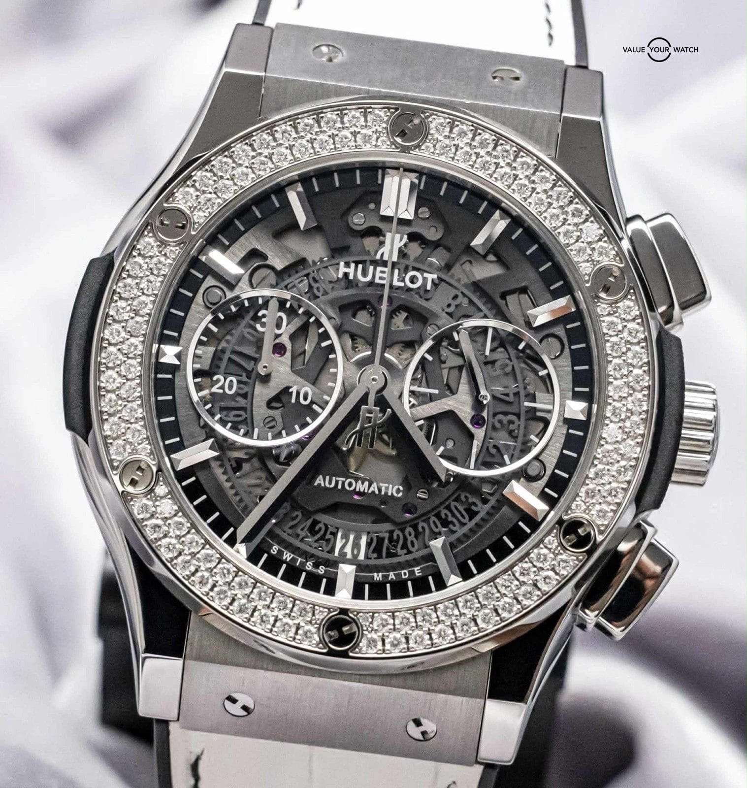 Hublot Classic Fusion Aerofusion Titanium Diamonds 45 mm 525.NX.0170.LR.1104 - Image 17