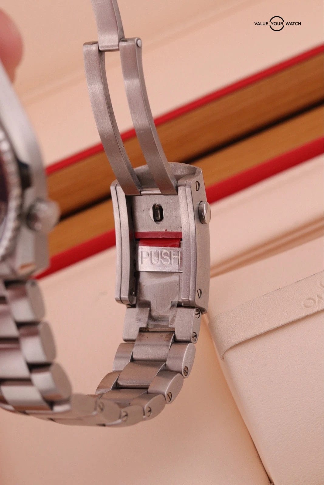 2025 OMEGA Seamaster Planet Ocean 600M 39.5mm 215.30.40.20.03.001 - Image 2