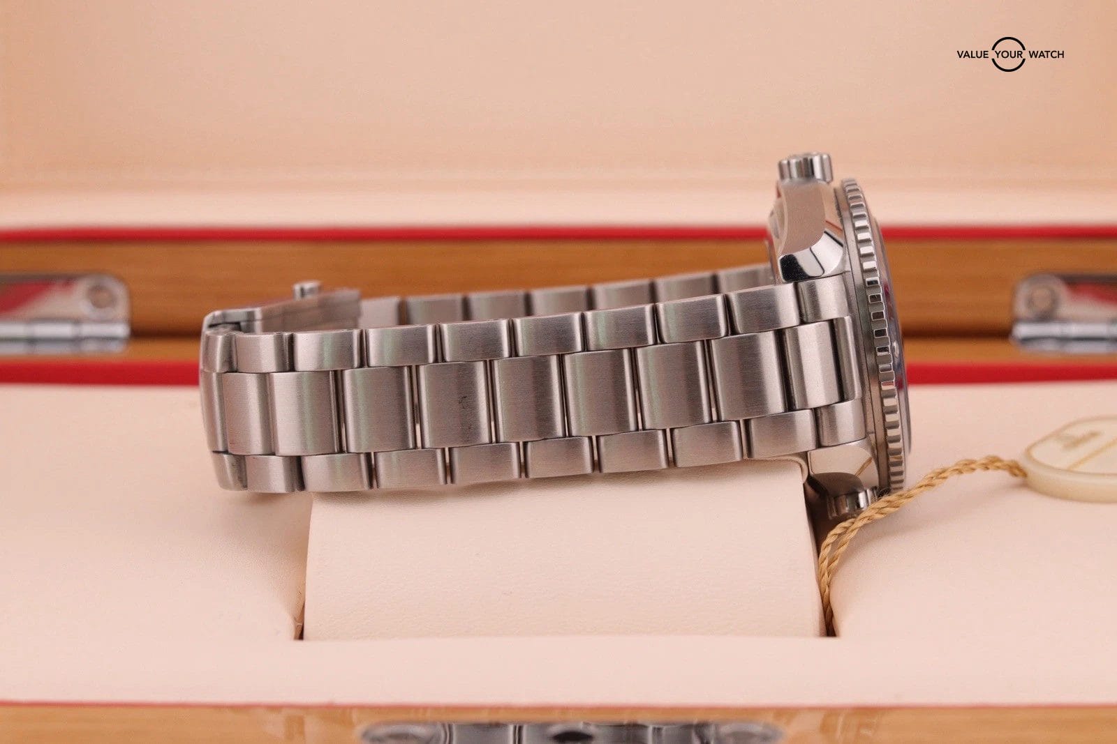 2025 OMEGA Seamaster Planet Ocean 600M 39.5mm 215.30.40.20.03.001 - Image 4