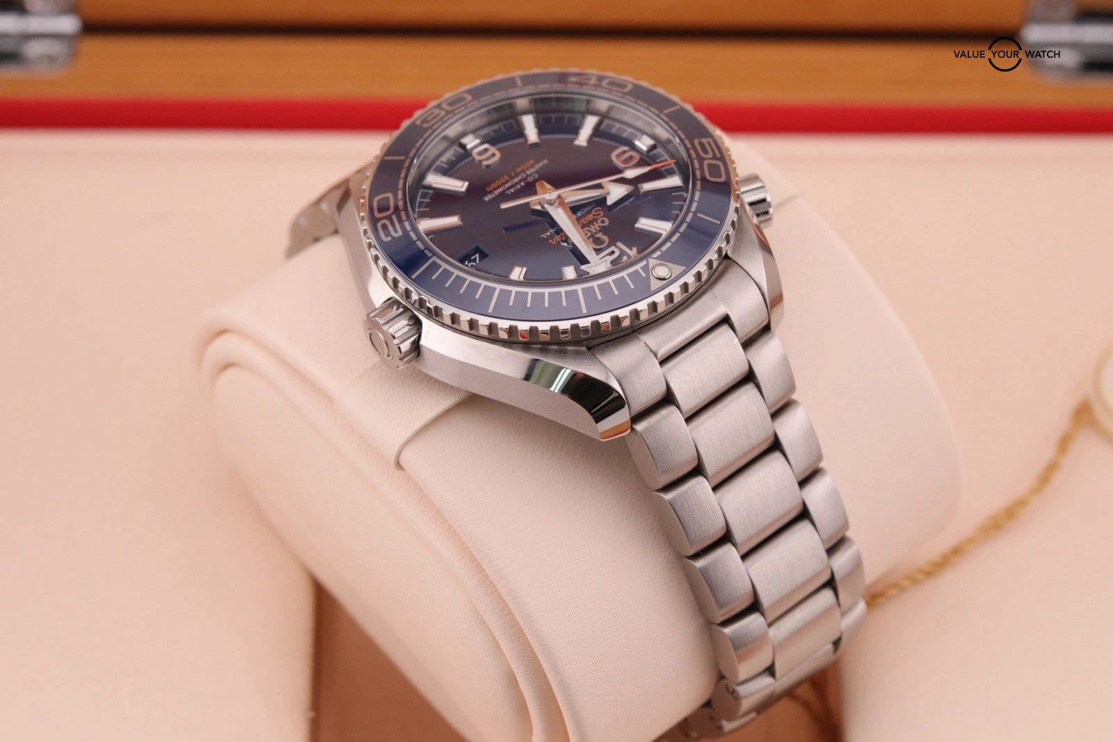 2025 OMEGA Seamaster Planet Ocean 600M 39.5mm 215.30.40.20.03.001 - Image 11