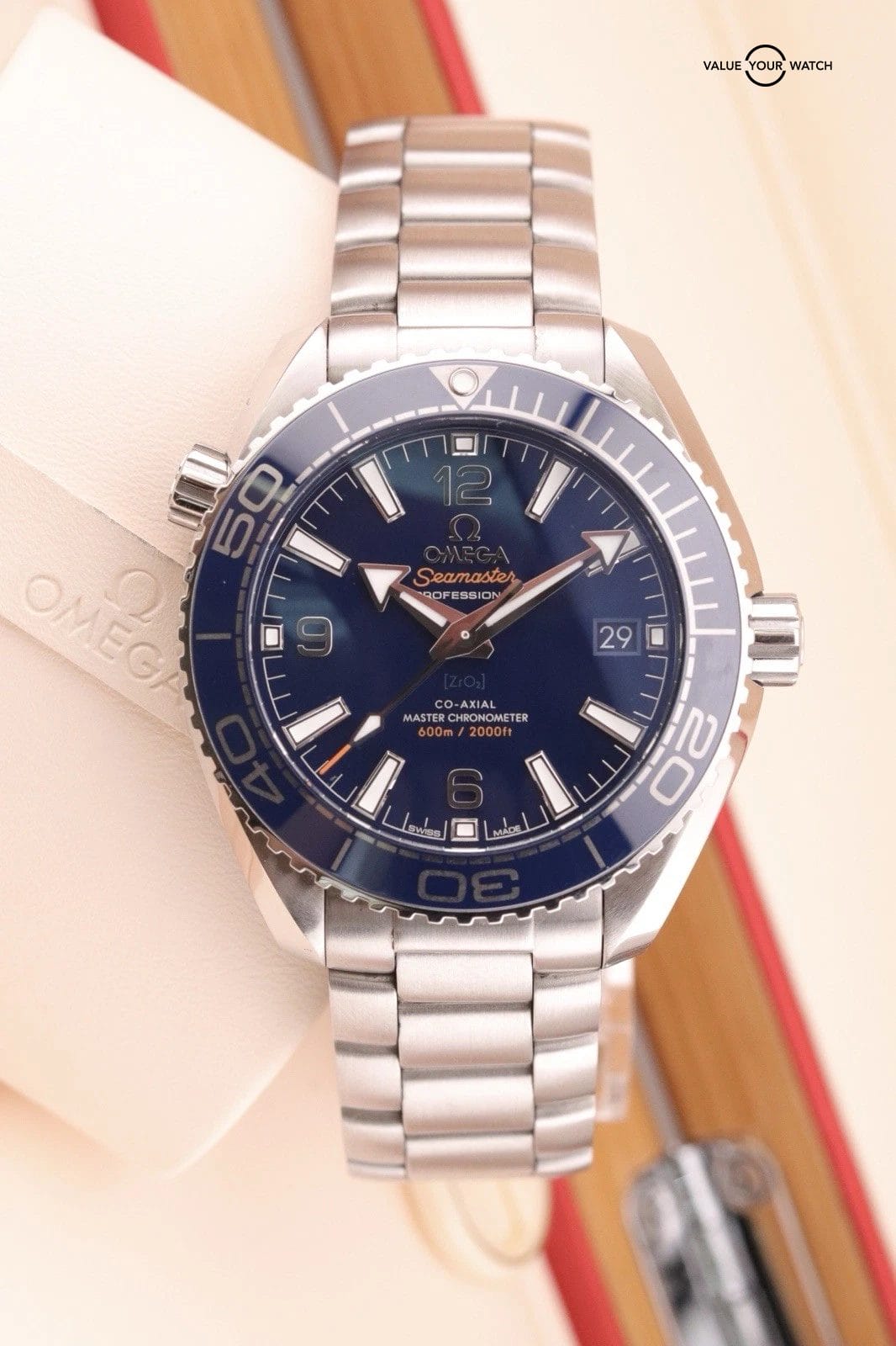 2025 OMEGA Seamaster Planet Ocean 600M 39.5mm 215.30.40.20.03.001 - Image 15