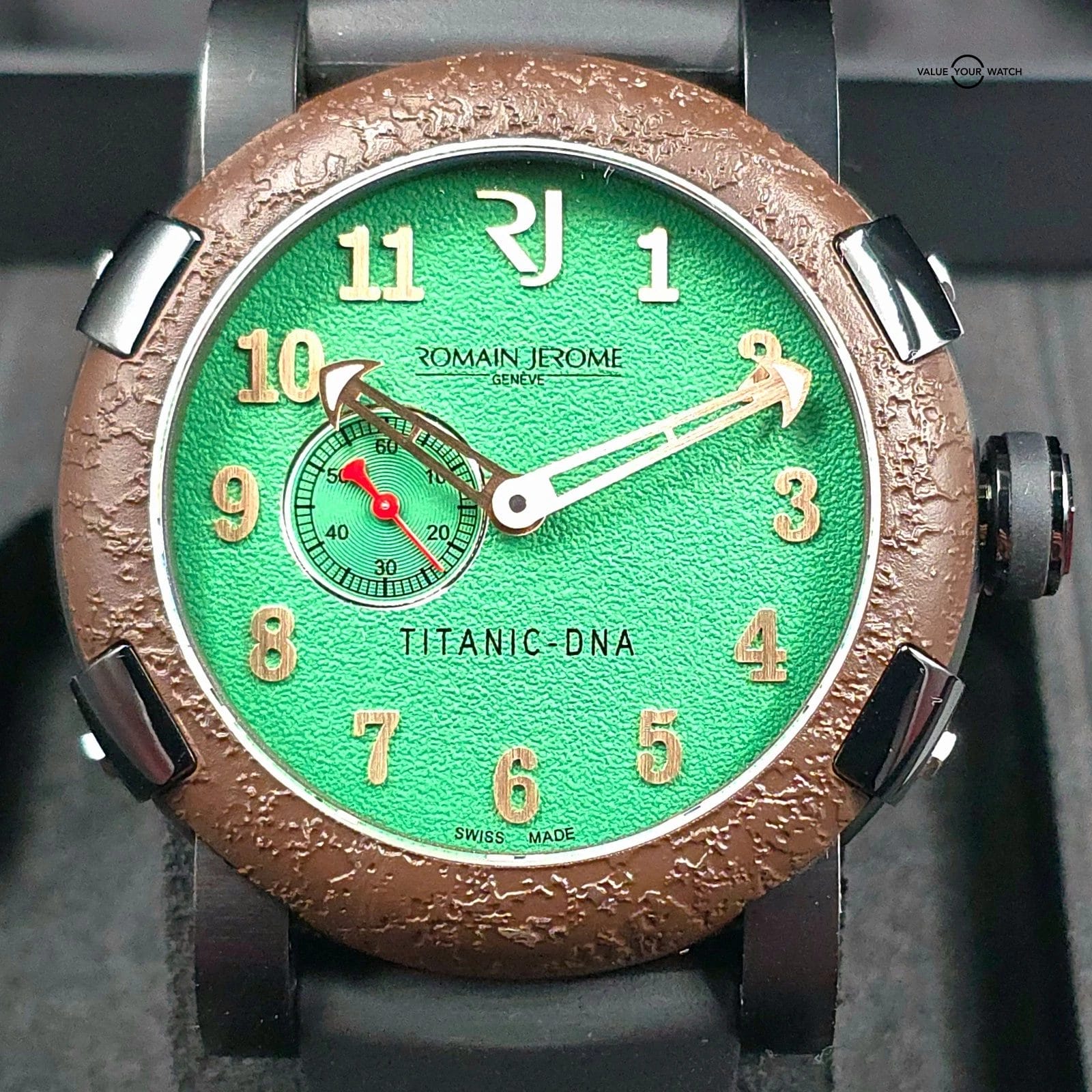 Romain Jerome Titanic DNA, 46mm Black PVD steel w textured Green dial. Full set!