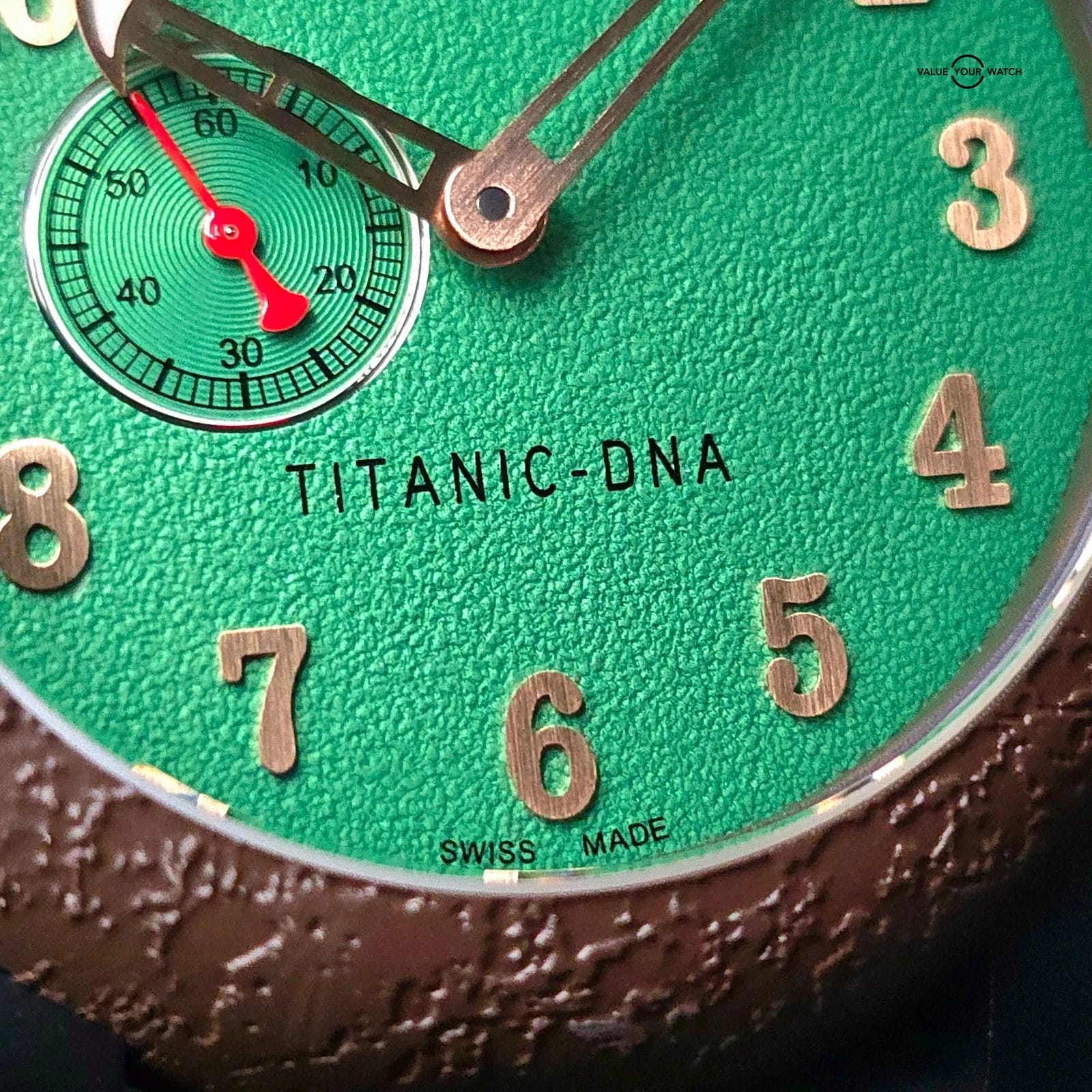 Romain Jerome Titanic DNA, 46mm Black PVD steel w textured Green dial. Full set! - Image 8