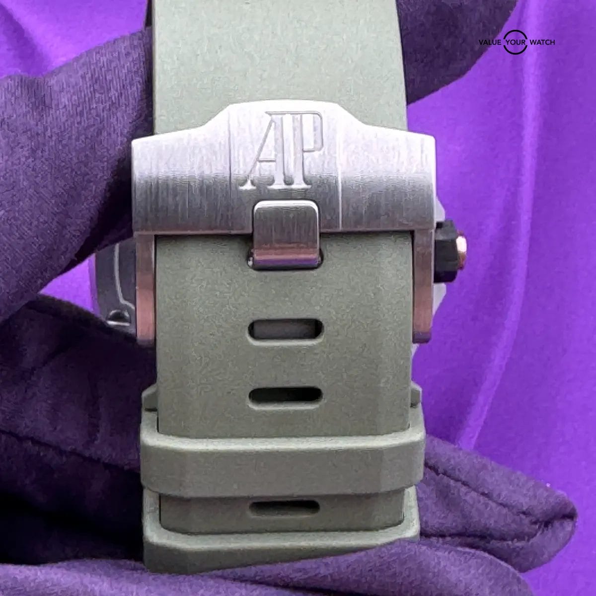 Audemars Piguet Royal Oak Offshore Diver / Green / 42mm - Image 5