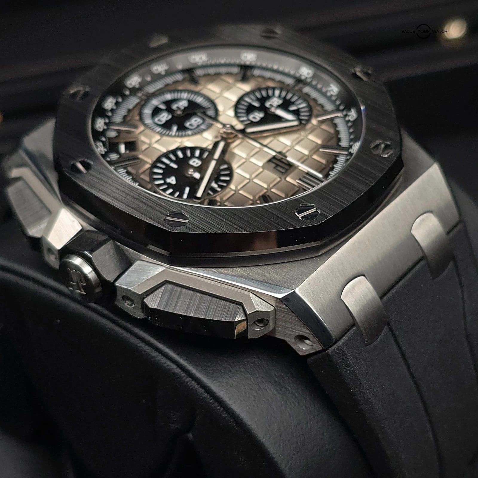 Audemars Piguet Royal Oak Offshore Smoked Taupe 43mm, flyback chrono full set! - Image 7