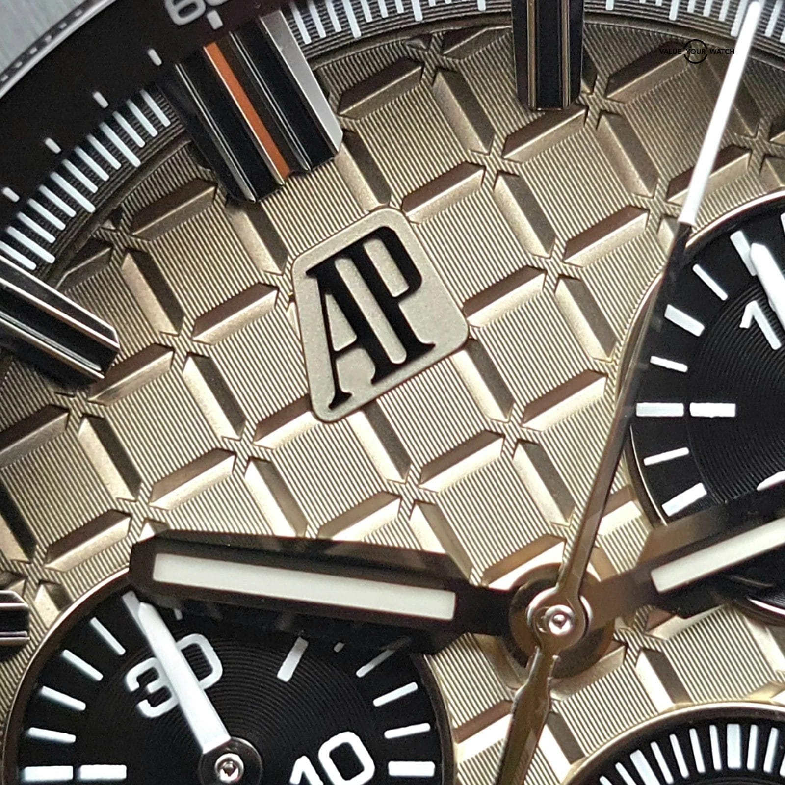 Audemars Piguet Royal Oak Offshore Smoked Taupe 43mm, flyback chrono full set! - Image 11