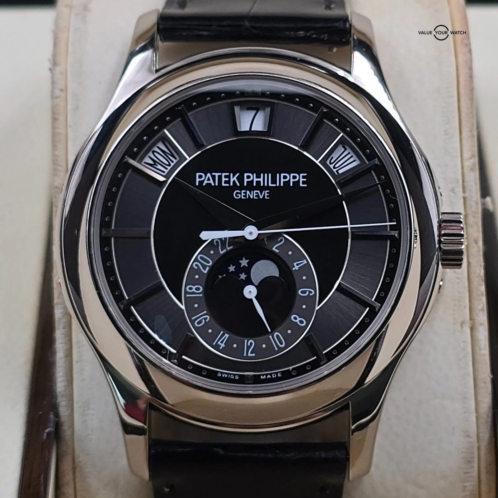 Patek Phillipe Annual Calendar Moonphase, 40mm WG Rhodium/Black dial, Full Set!