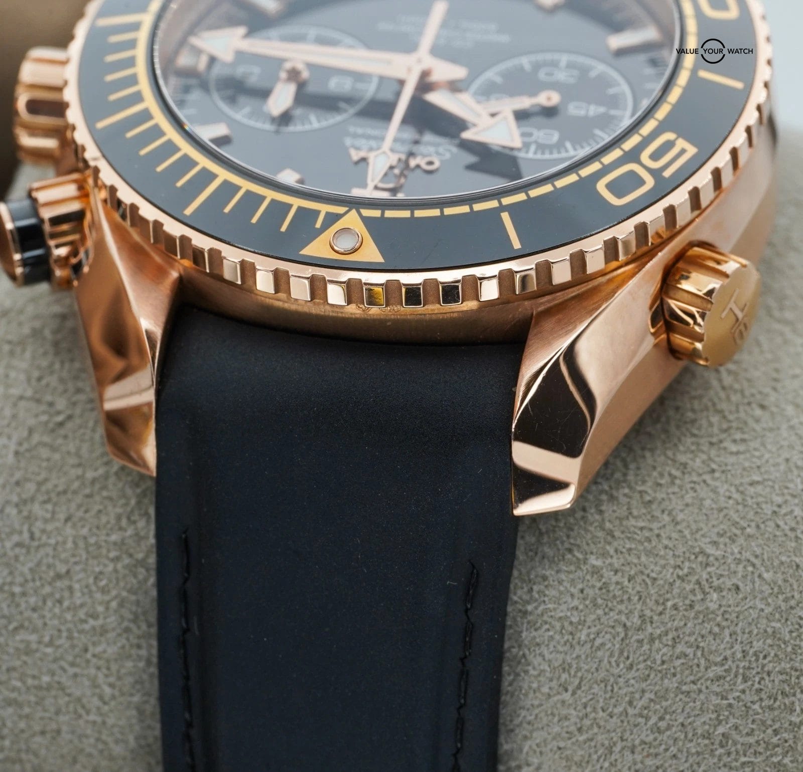 Omega Seamaster Planet Ocean Sedna Gold 45.5mm Black Dial 600m BOXES/PAPERS! - Image 3