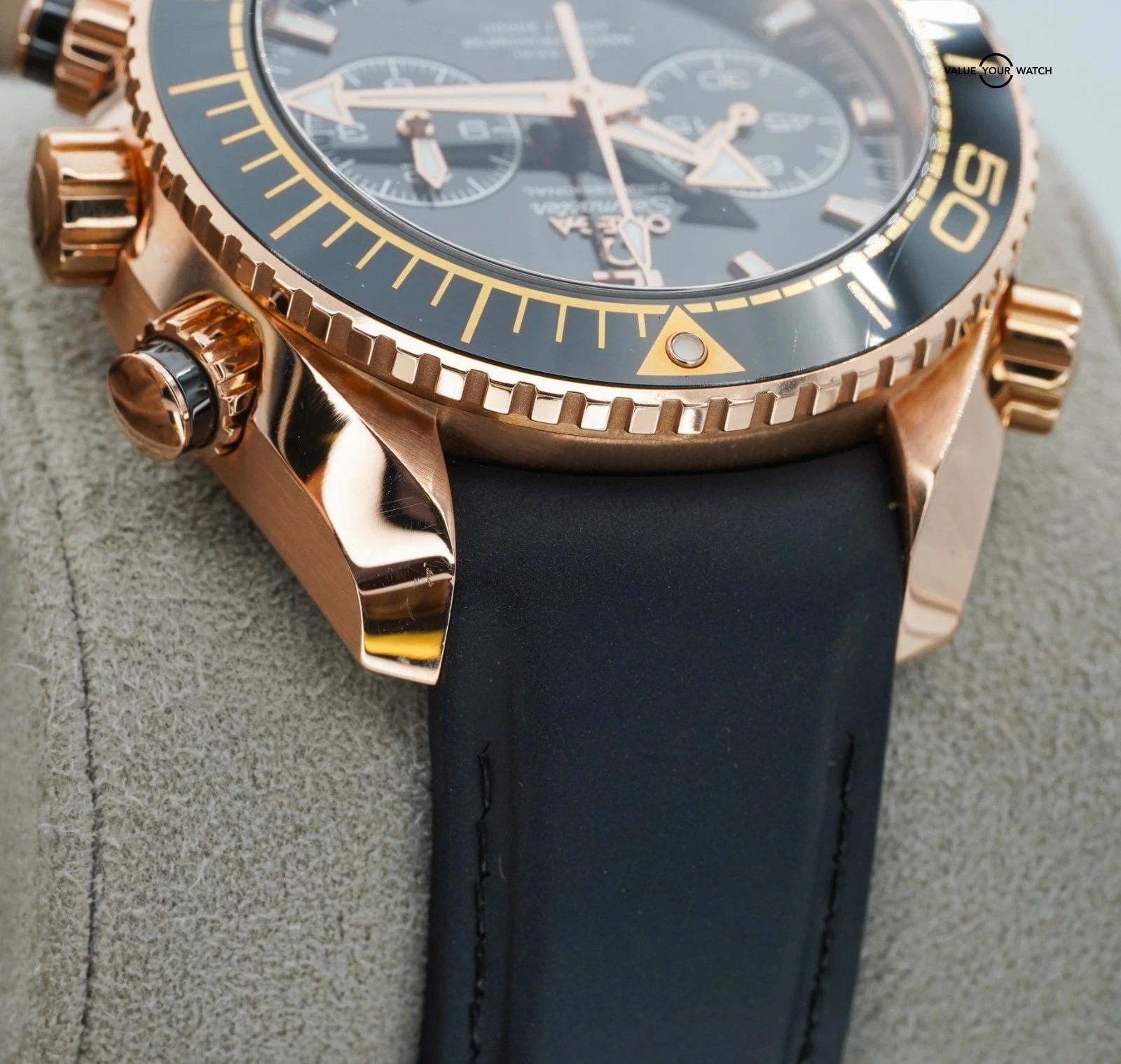 Omega Seamaster Planet Ocean Sedna Gold 45.5mm Black Dial 600m BOXES/PAPERS! - Image 4