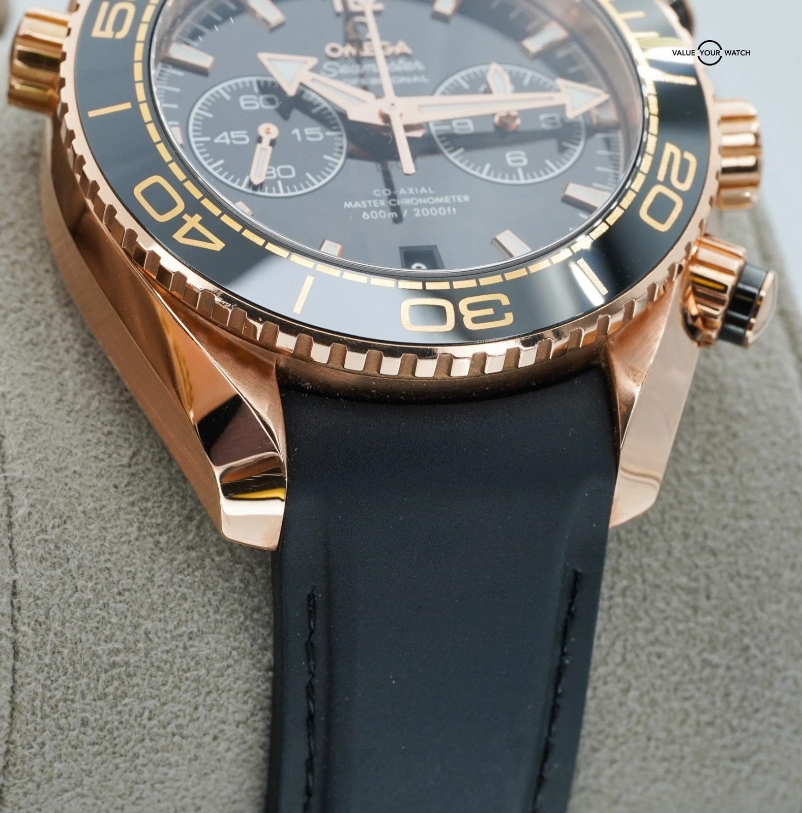 Omega Seamaster Planet Ocean Sedna Gold 45.5mm Black Dial 600m BOXES/PAPERS! - Image 6