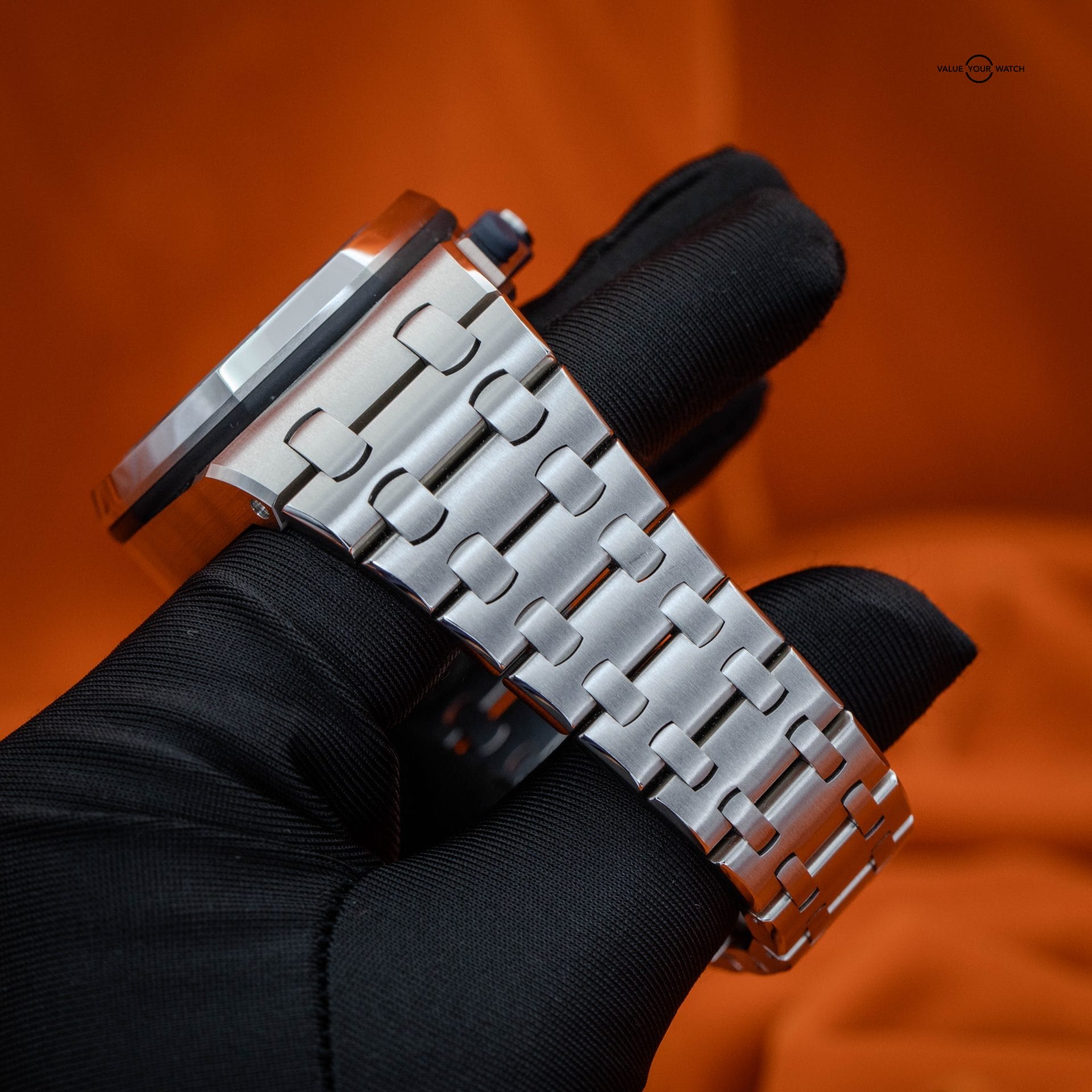 Audemars Piguet Royal Oak Offshore “Beast” 26237ST — Box & Papers!
 - Image 7