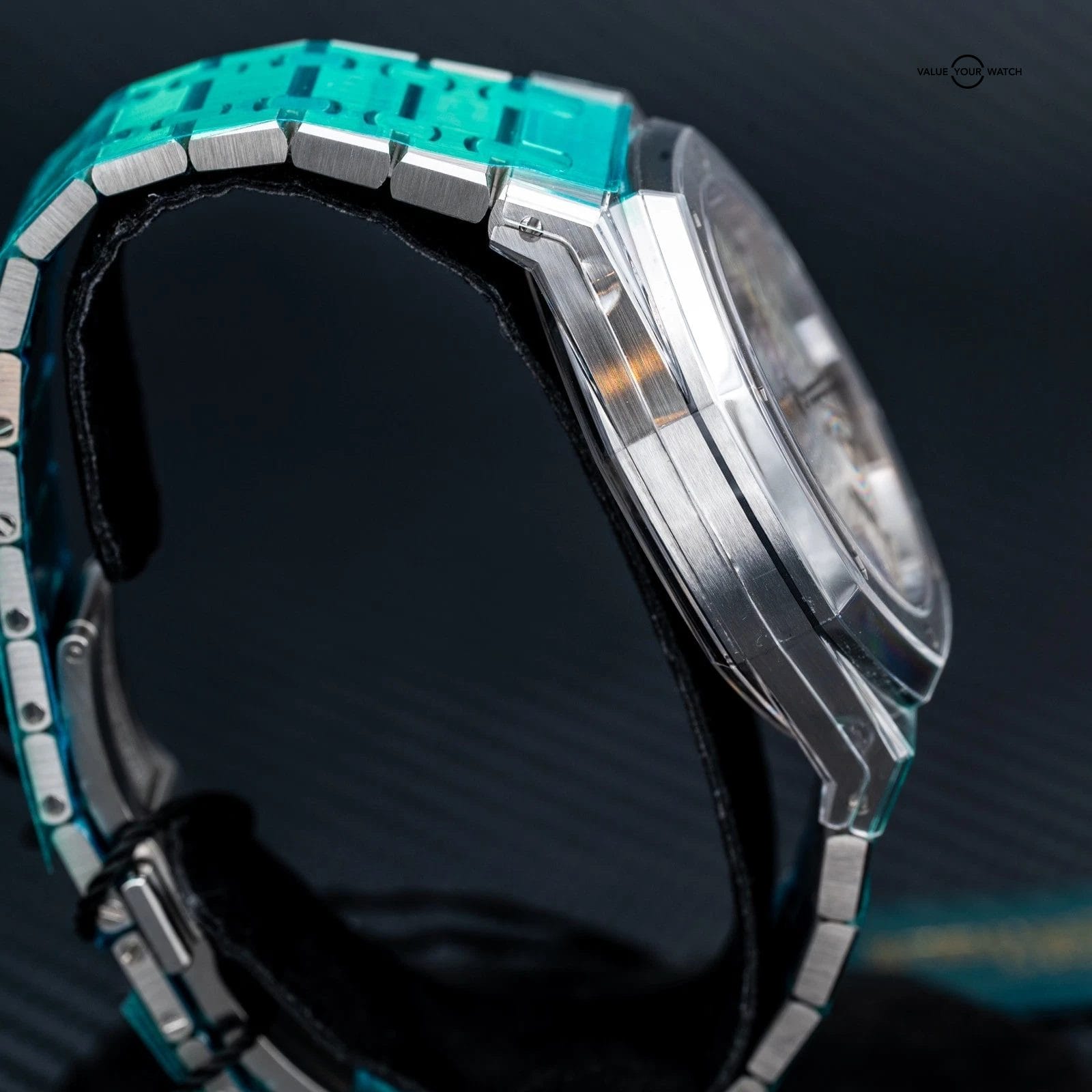 NEW 2025 Audemars Piguet Royal Oak 41mm 15510ST.OO.1320ST.08 White / Silver Dial - Image 4