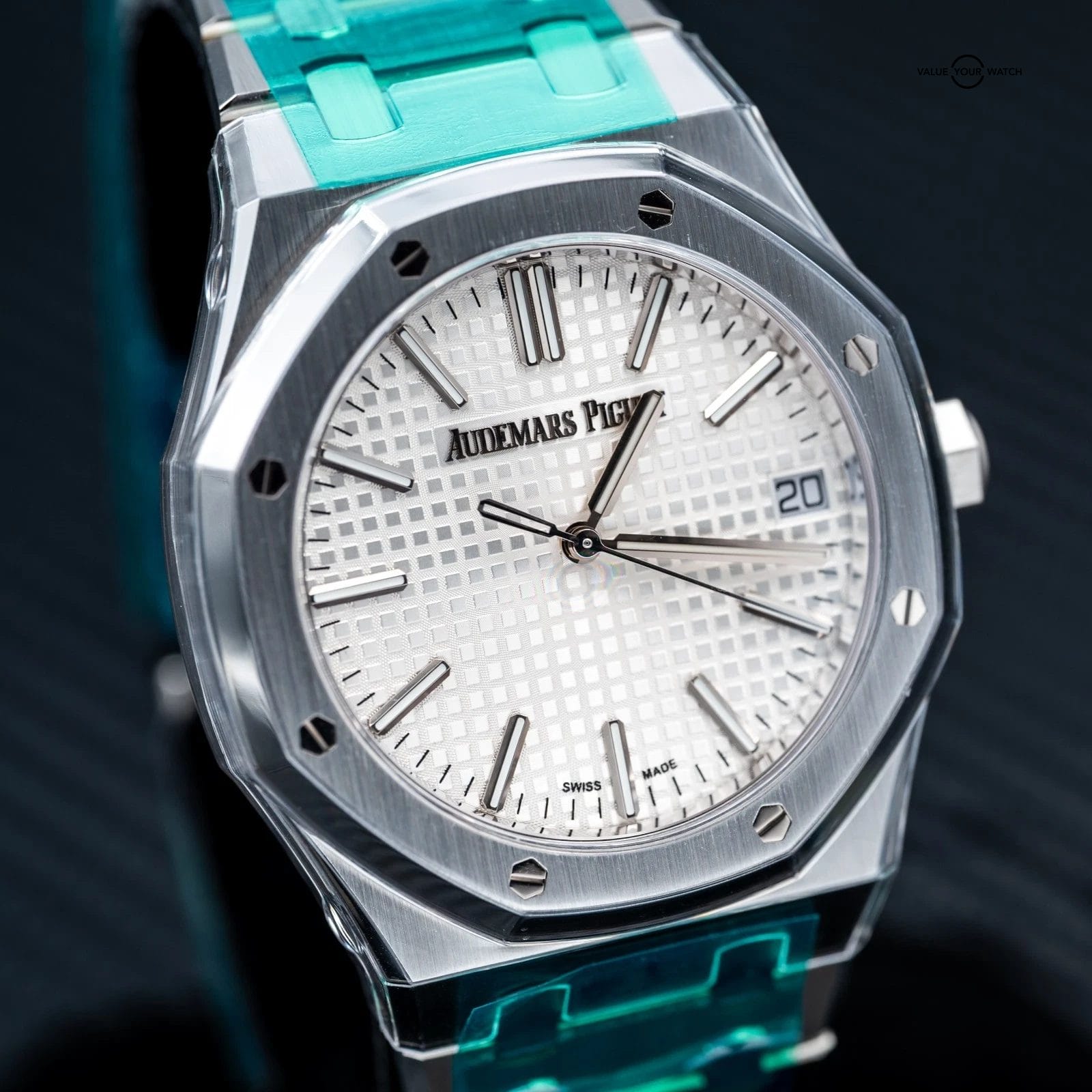 NEW 2025 Audemars Piguet Royal Oak 41mm 15510ST.OO.1320ST.08 White / Silver Dial - Image 7